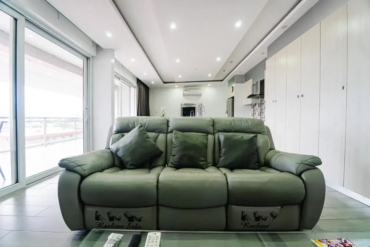 Penthouse Apartment in Chequers Suites Subic Bay Penthouse Apartment in Chequers Suites Subic Bay