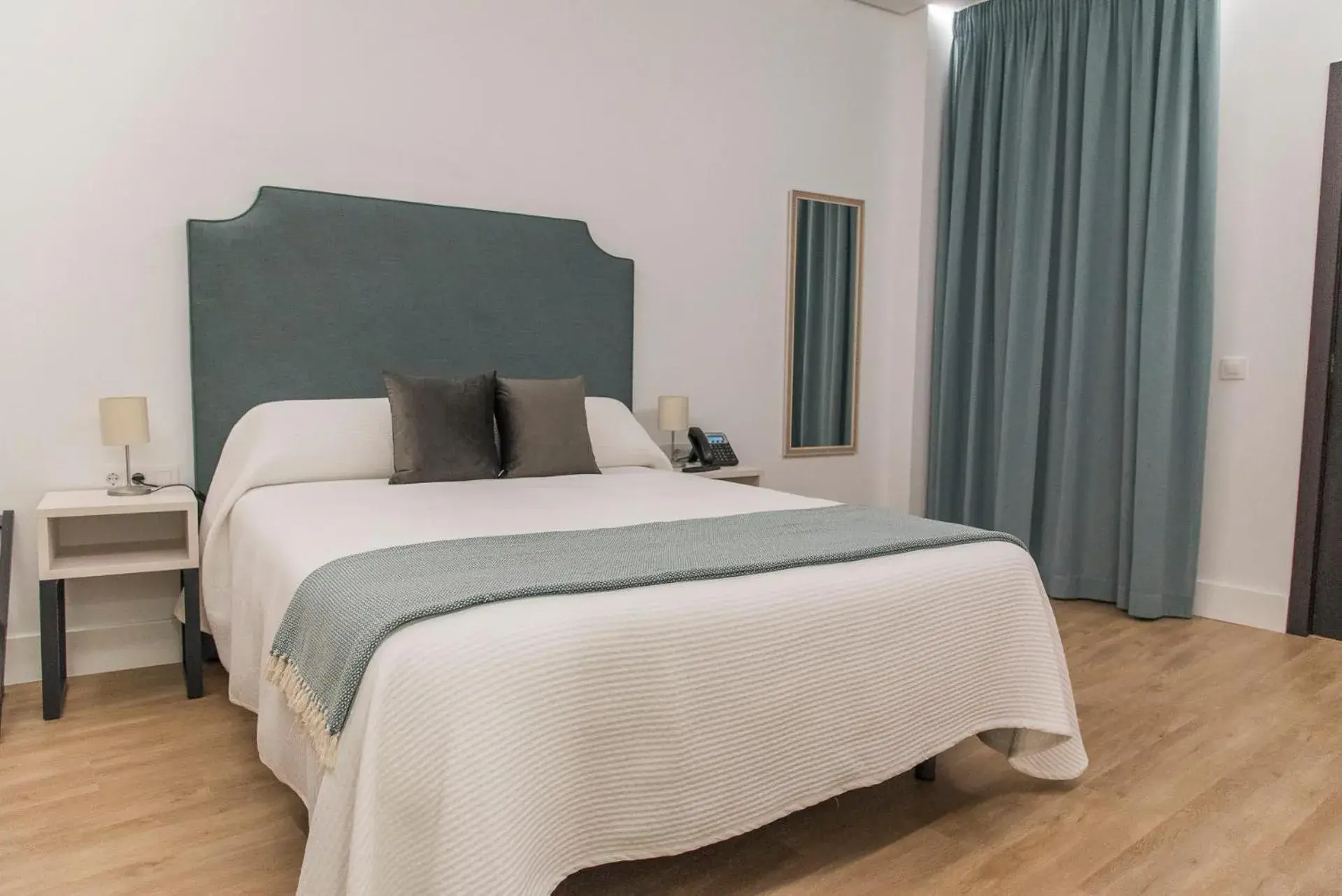 Standard Double Room - single occupancy in gm hotel Standard Double Room - single occupancy in gm hotel