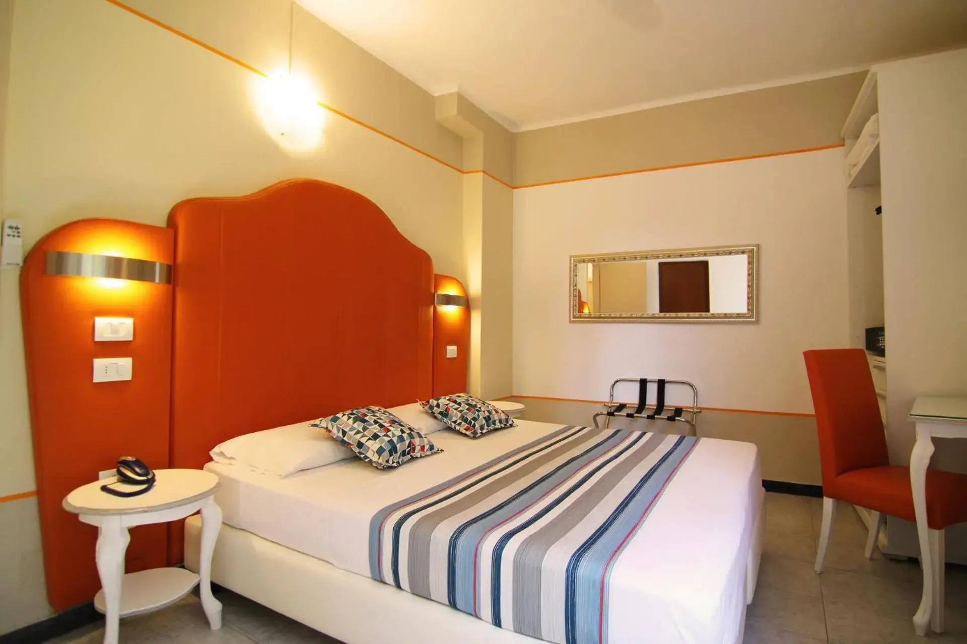 Double Room or Twin Room in Hotel Souvenir Double Room or Twin Room in Hotel Souvenir