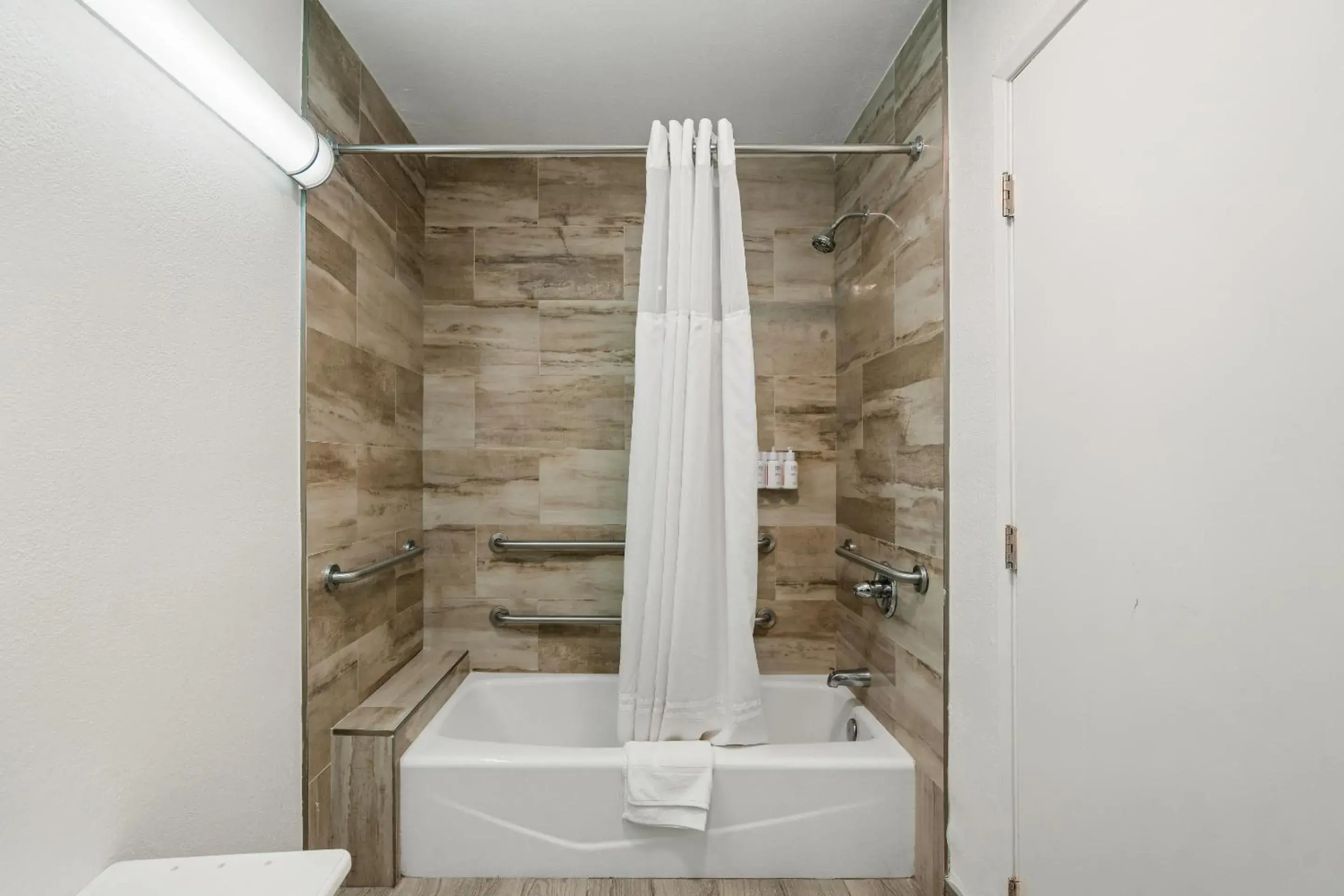 King Room - Non-Smoking in Americas Best Value Inn and Suites -Yucca Valley King Room - Non-Smoking in Americas Best Value Inn and Suites -Yucca Valley