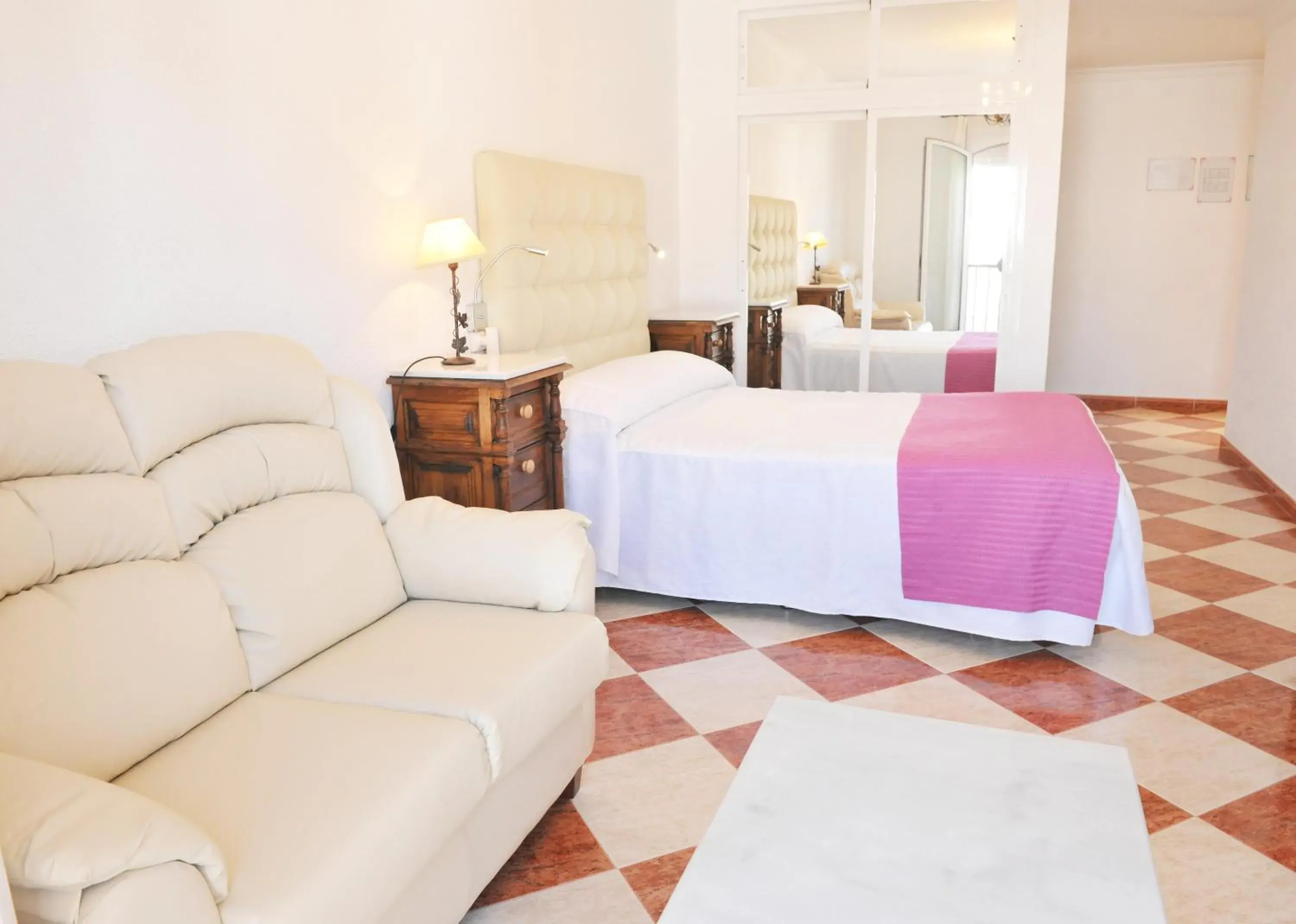 Deluxe Double Room in Hostal Puerto Lepe Deluxe Double Room in Hostal Puerto Lepe