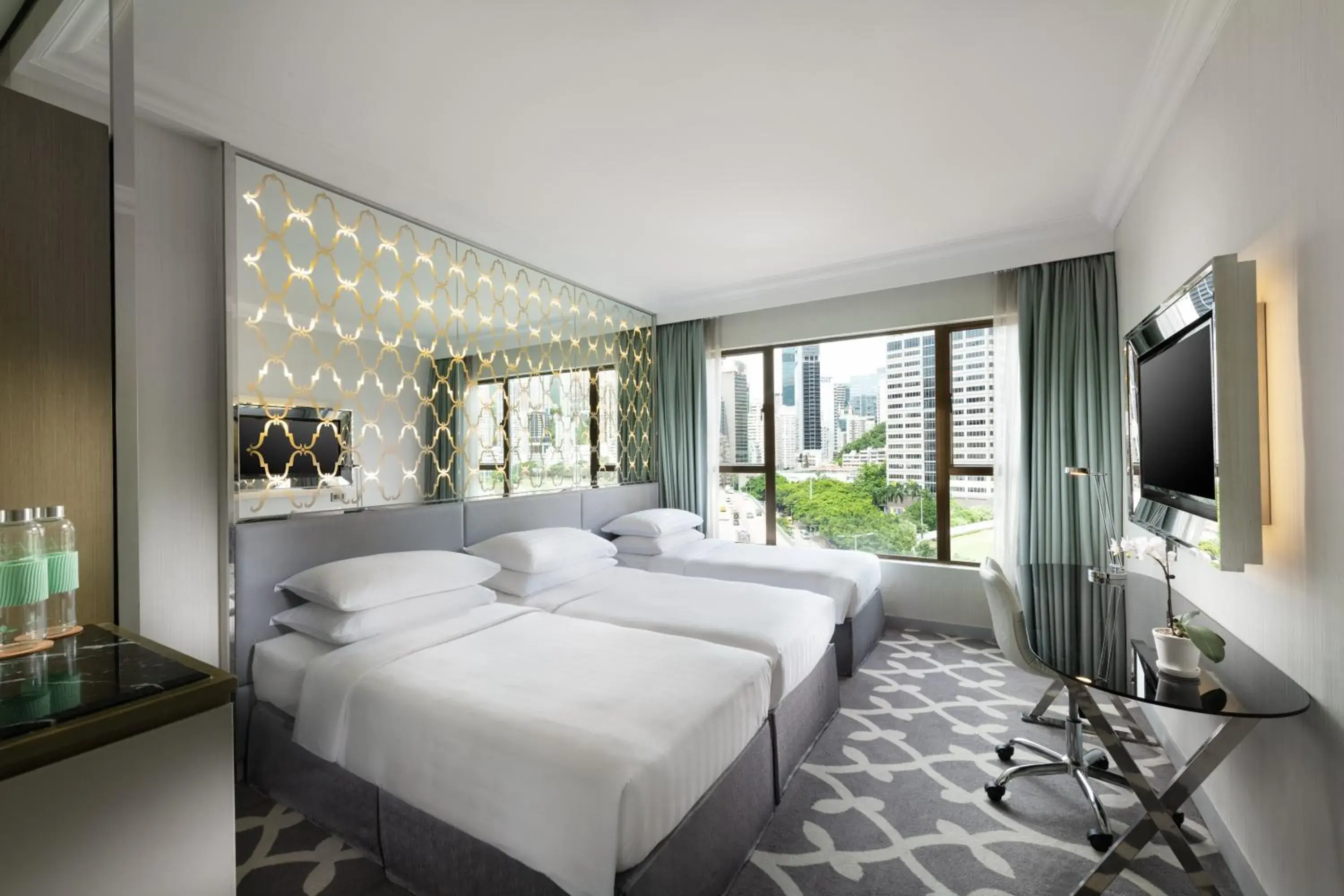 Fantastic 4 Family – Deluxe Triple Room in Dorsett Wanchai, Hong Kong Fantastic 4 Family – Deluxe Triple Room in Dorsett Wanchai, Hong Kong