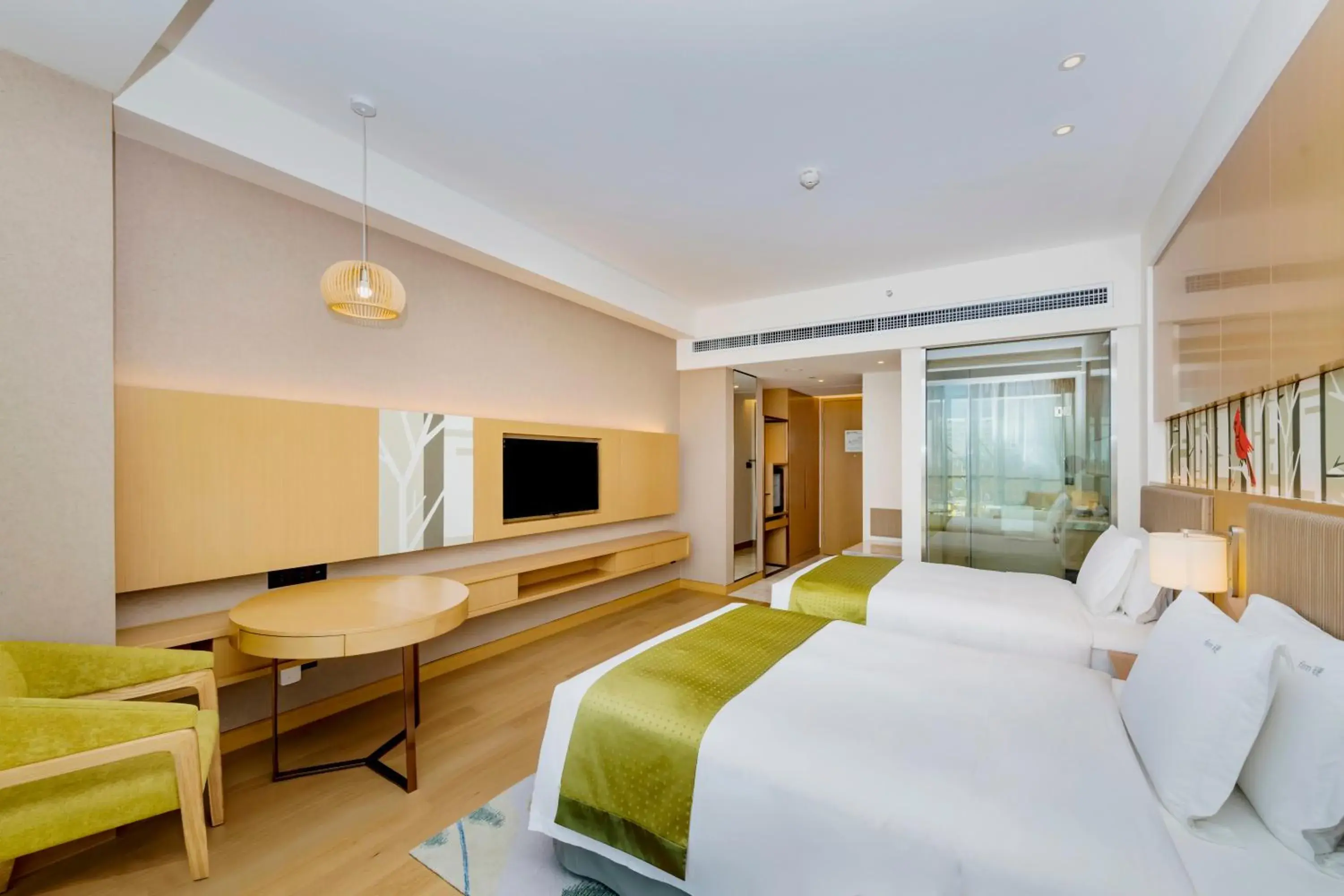 Deluxe Double Room with Two Double Beds in Holiday Inn Changsha Dawangshan by IHG Deluxe Double Room with Two Double Beds in Holiday Inn Changsha Dawangshan by IHG