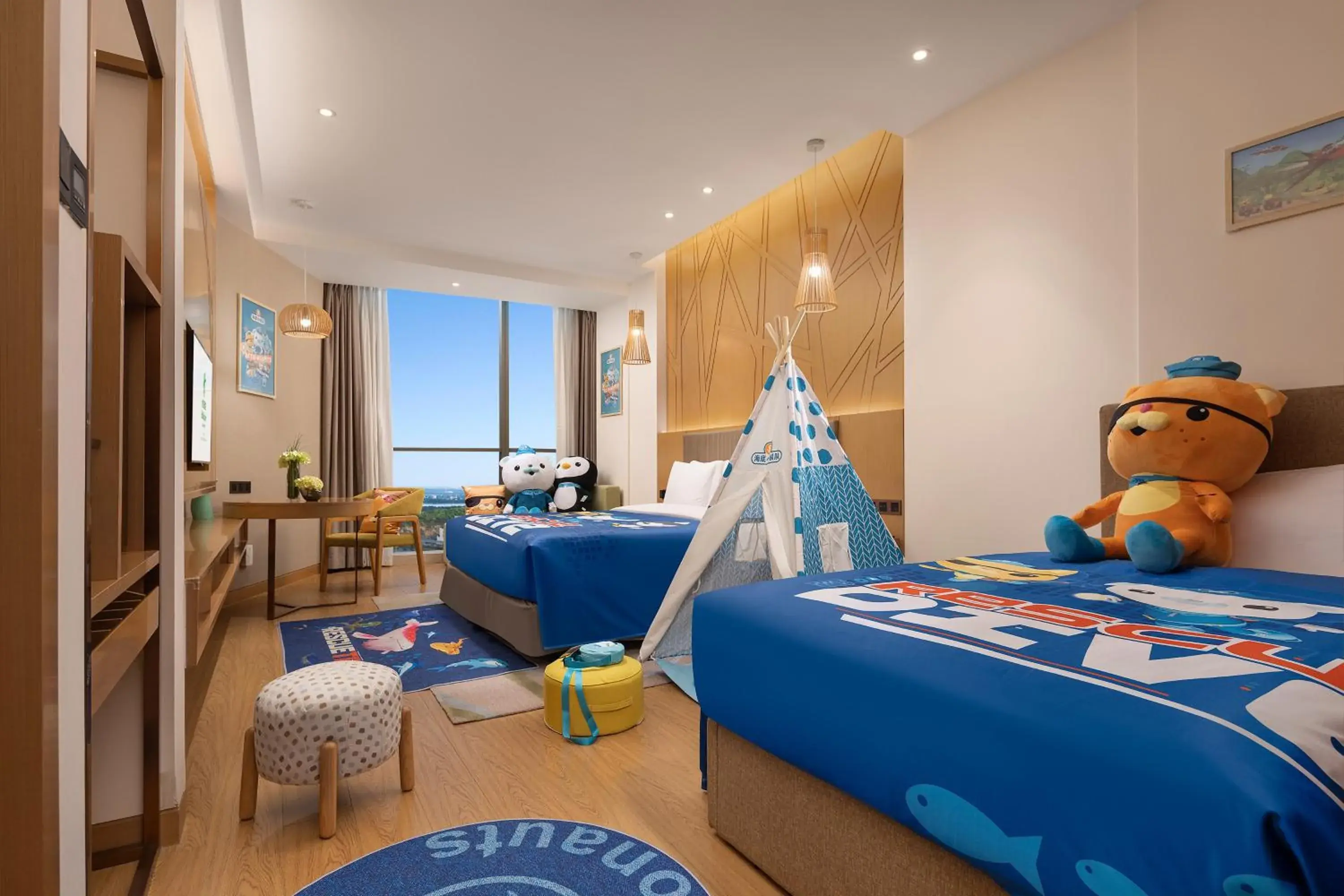 Standard Double Room with Two Double Beds in Holiday Inn Changsha Dawangshan by IHG Standard Double Room with Two Double Beds in Holiday Inn Changsha Dawangshan by IHG