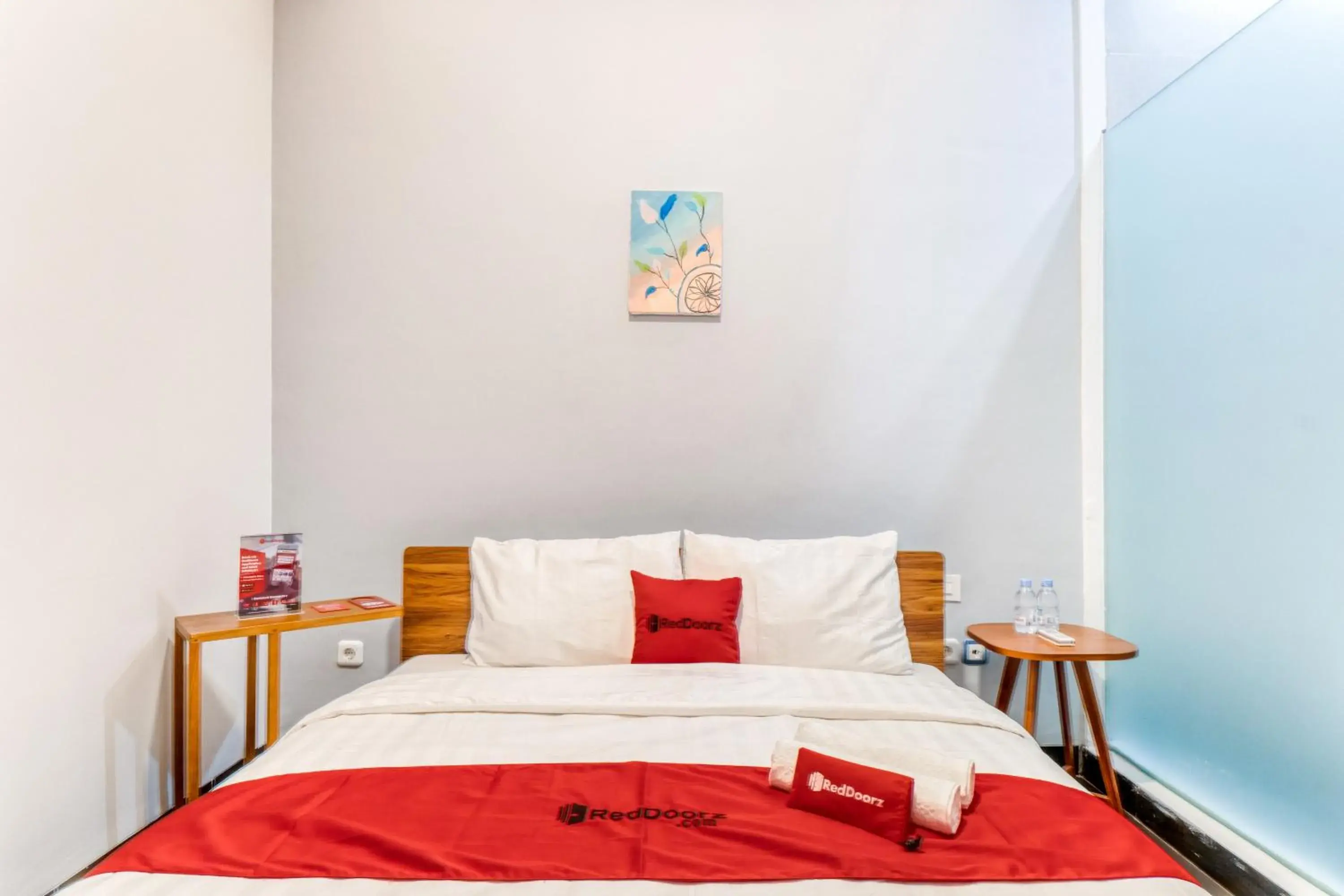 Suite in RedDoorz Plus near Taman Ismail Marzuki Suite in RedDoorz Plus near Taman Ismail Marzuki