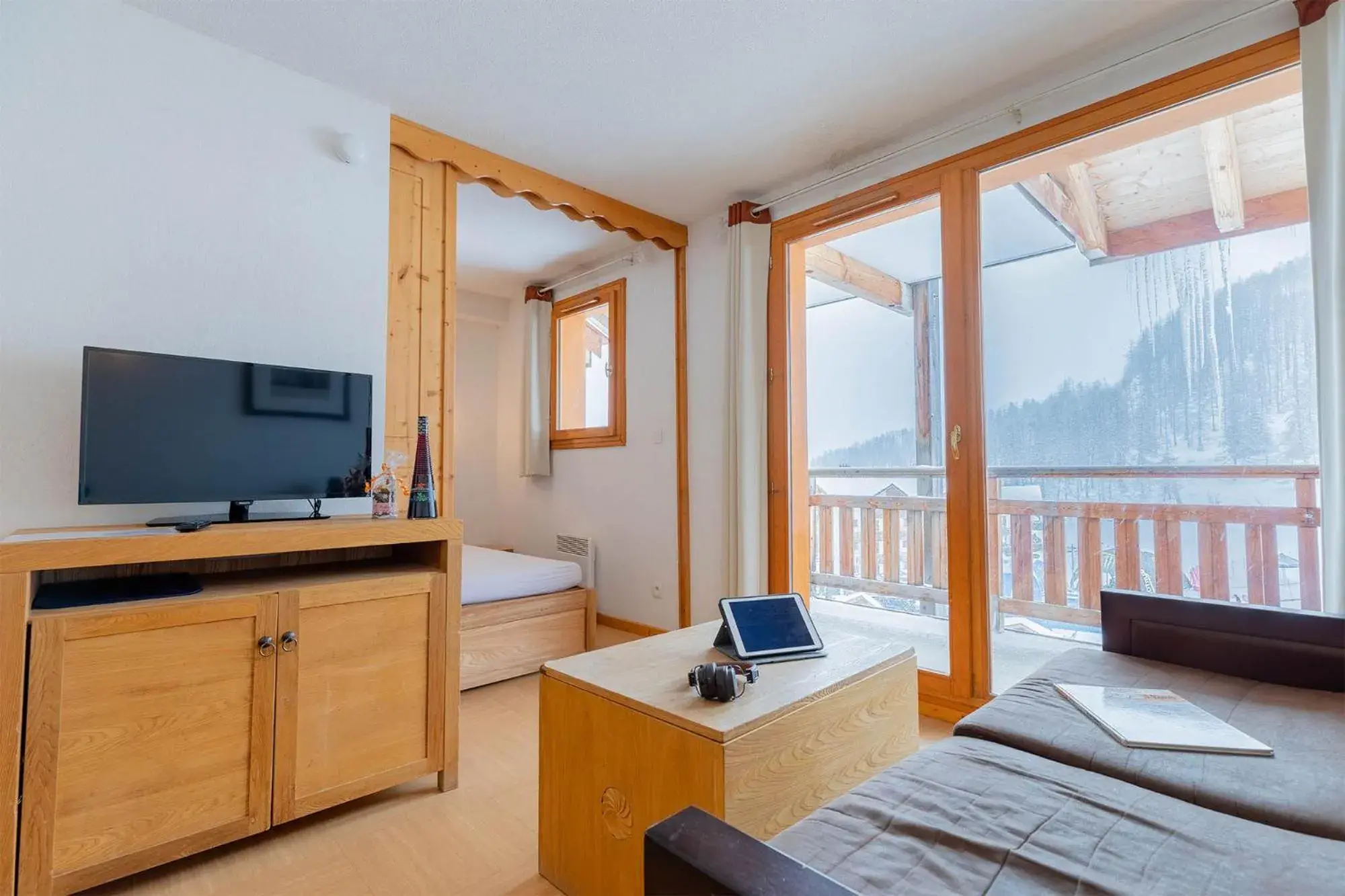 Two bedroom apartment with slopes view (7 Adults) (BBZ) in Madame Vacances Résidence Le Parc Des Airelles Two bedroom apartment with slopes view (7 Adults) (BBZ) in Madame Vacances Résidence Le Parc Des Airelles