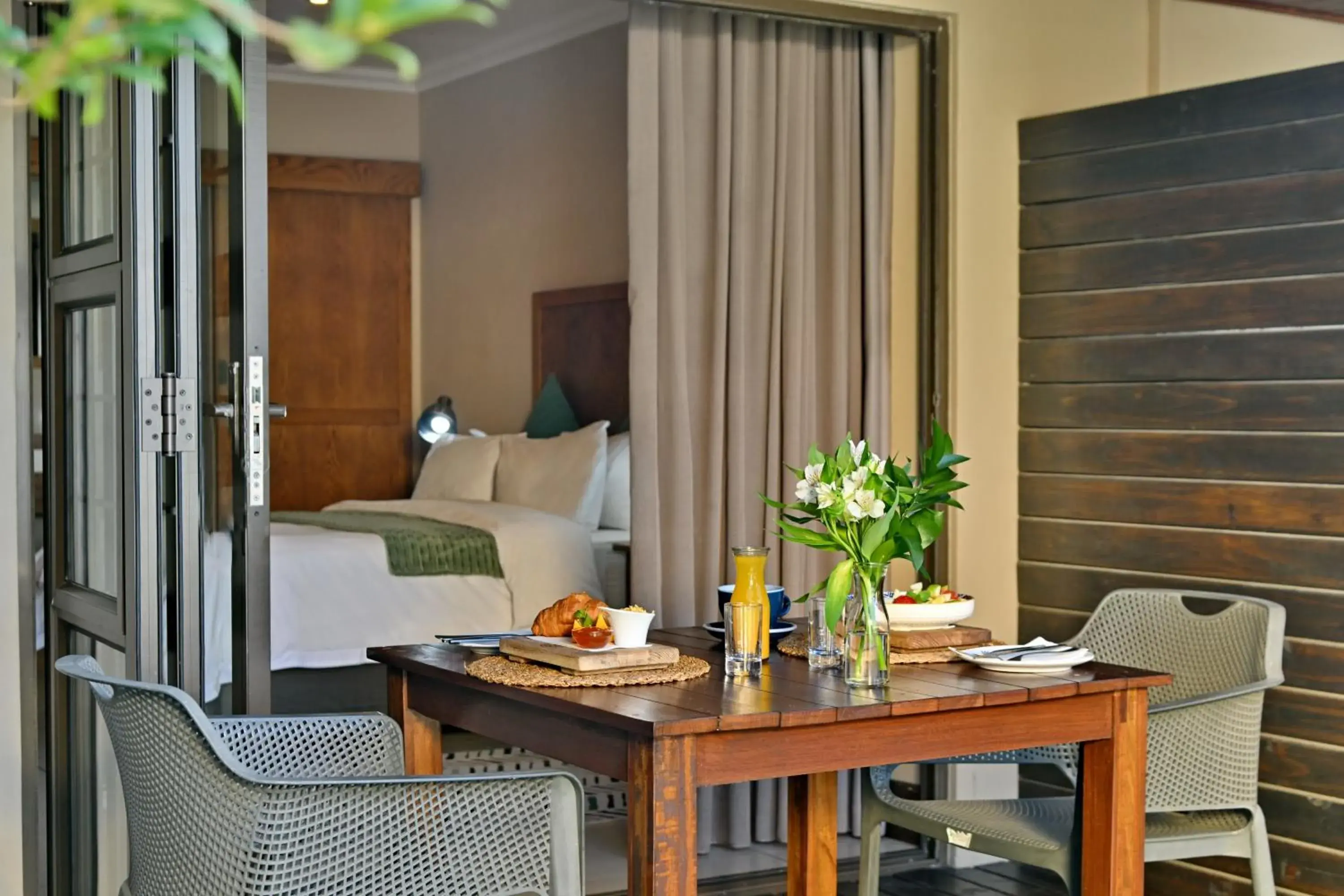 Double Room with Pool View - single occupancy in La Perle Double Room with Pool View - single occupancy in La Perle