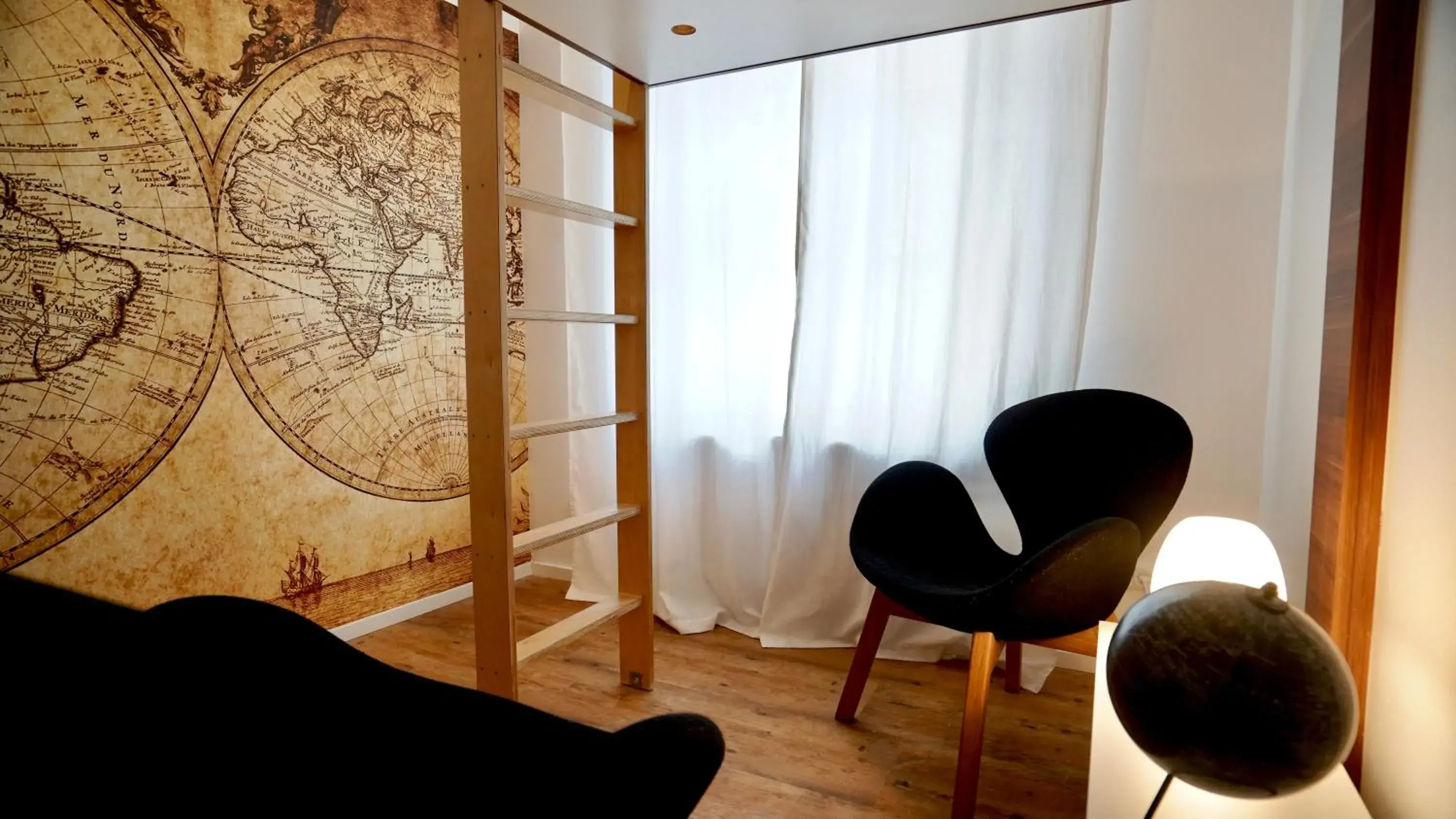 Queen Room with Shared Bathroom - single occupancy in Old Kings Design Hostel Queen Room with Shared Bathroom - single occupancy in Old Kings Design Hostel