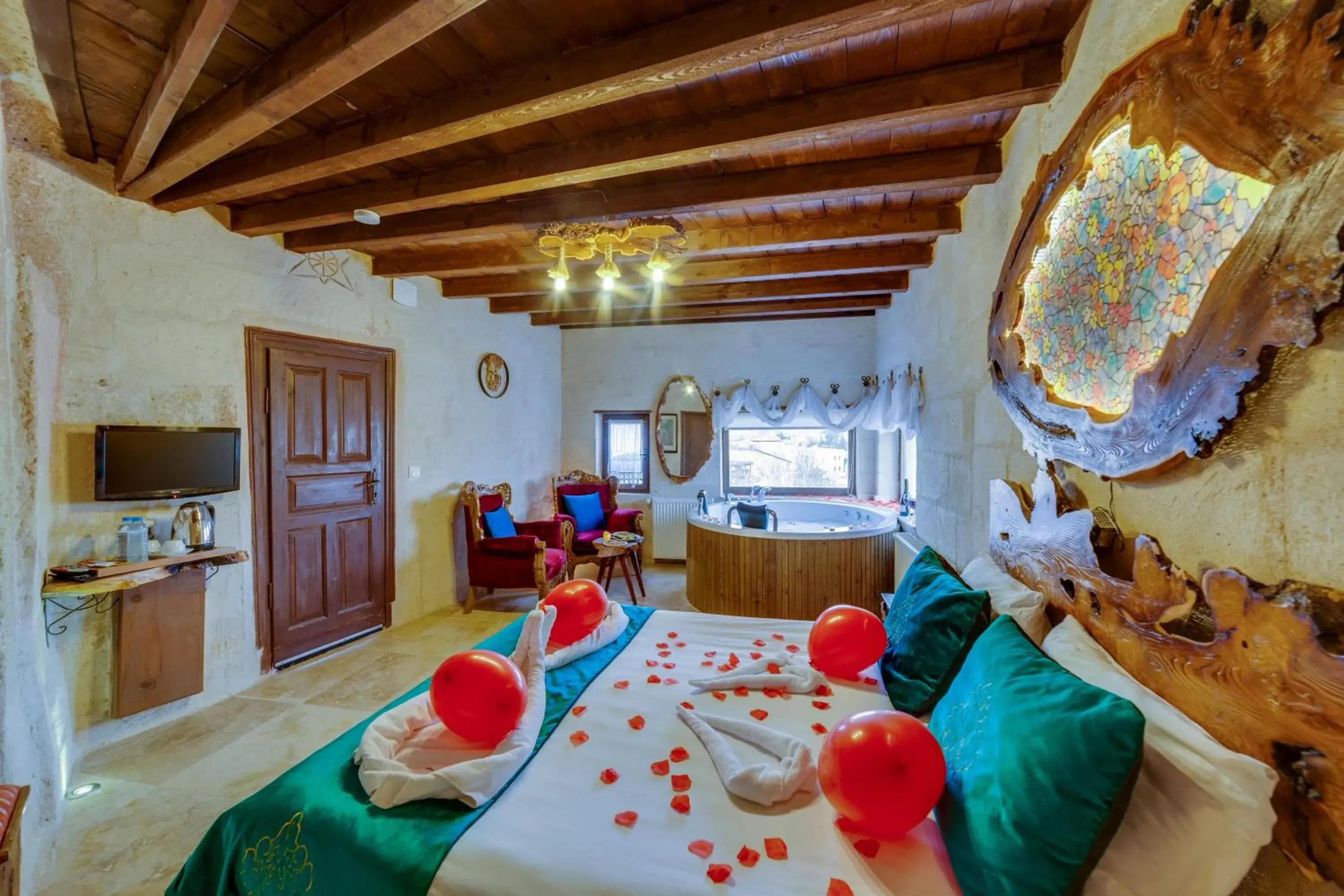 Deluxe Suite with Spa Bath in Cappadocia Abras Cave Hotel Deluxe Suite with Spa Bath in Cappadocia Abras Cave Hotel