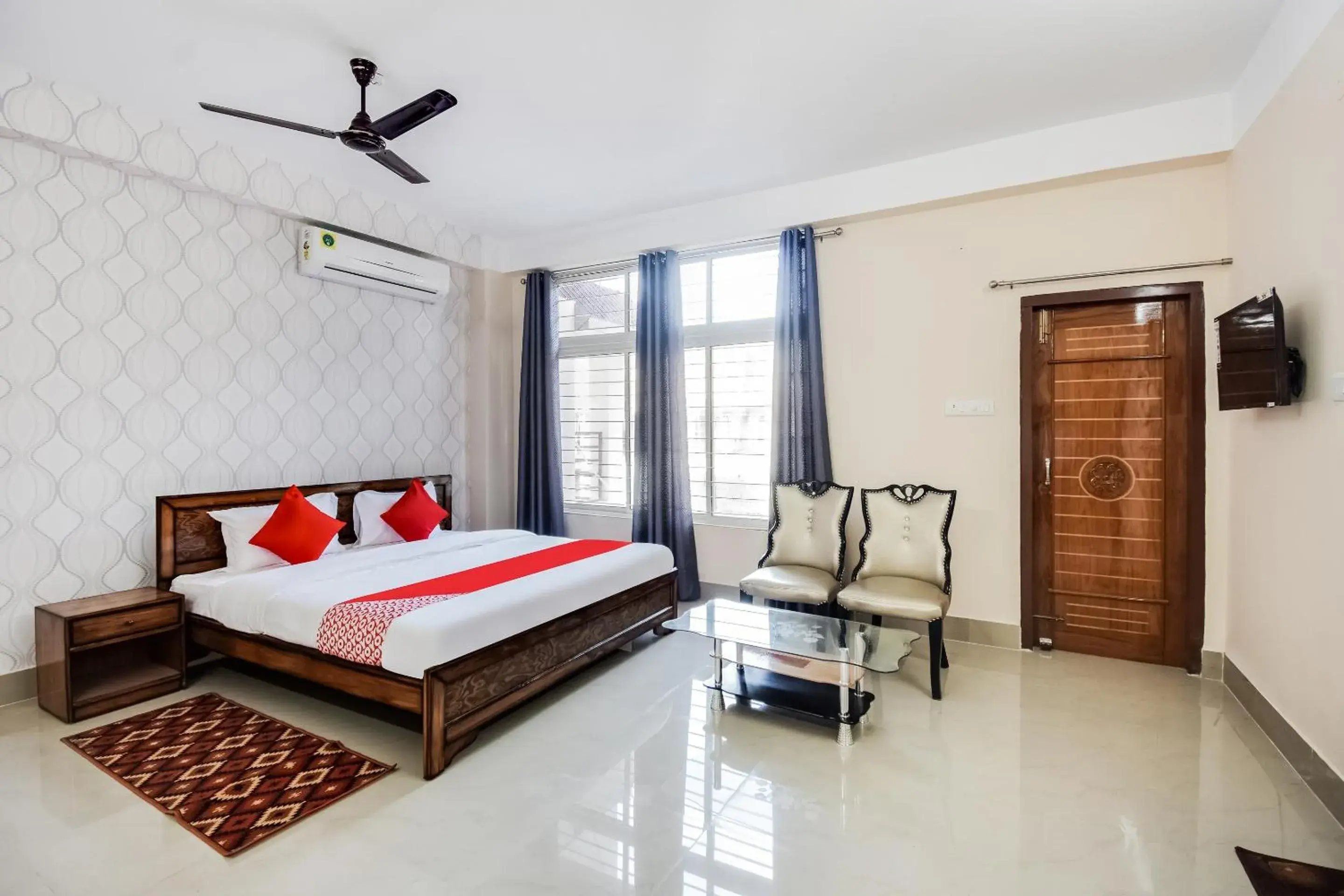 Deluxe Double Room - single occupancy in Super Hotel O Royal Pearl Inn Deluxe Double Room - single occupancy in Super Hotel O Royal Pearl Inn