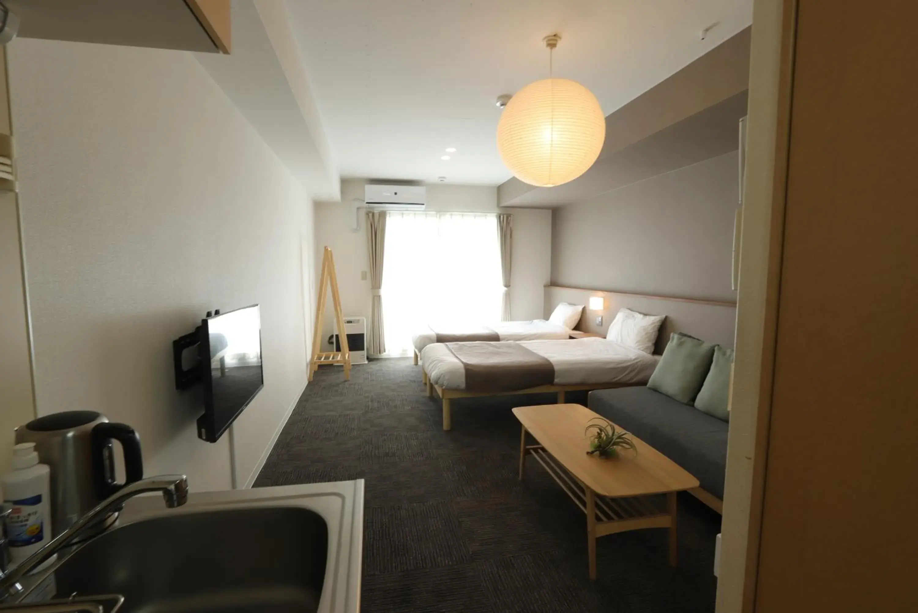 Standard Triple Room in UCHI Living Stay Otaru Suitengu Standard Triple Room in UCHI Living Stay Otaru Suitengu