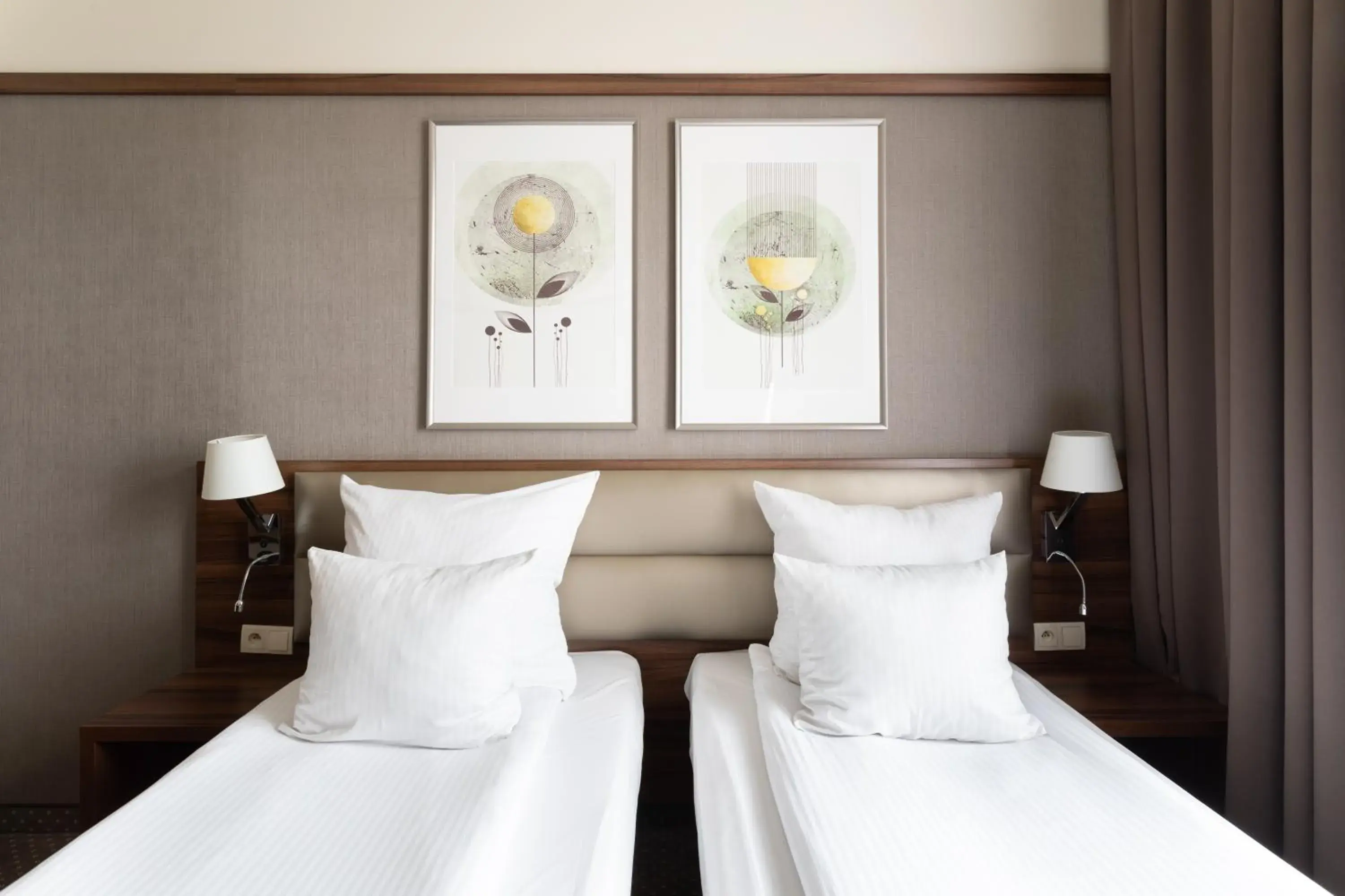 Deluxe Double or Twin Room in Golden Tulip Krakow City Center Deluxe Double or Twin Room in Golden Tulip Krakow City Center