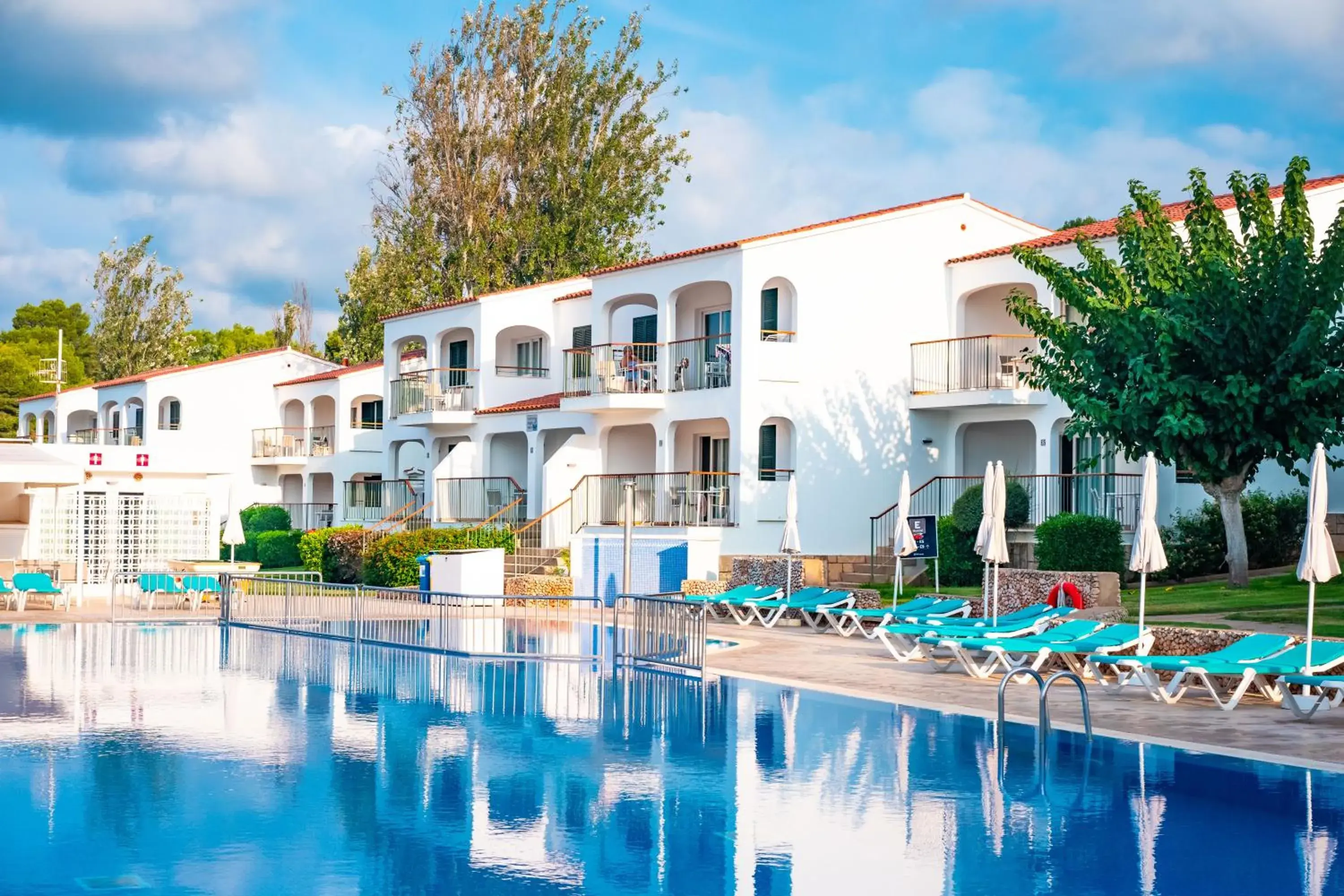 Seth Mestral & Llebeig Seth Mestral & Llebeig