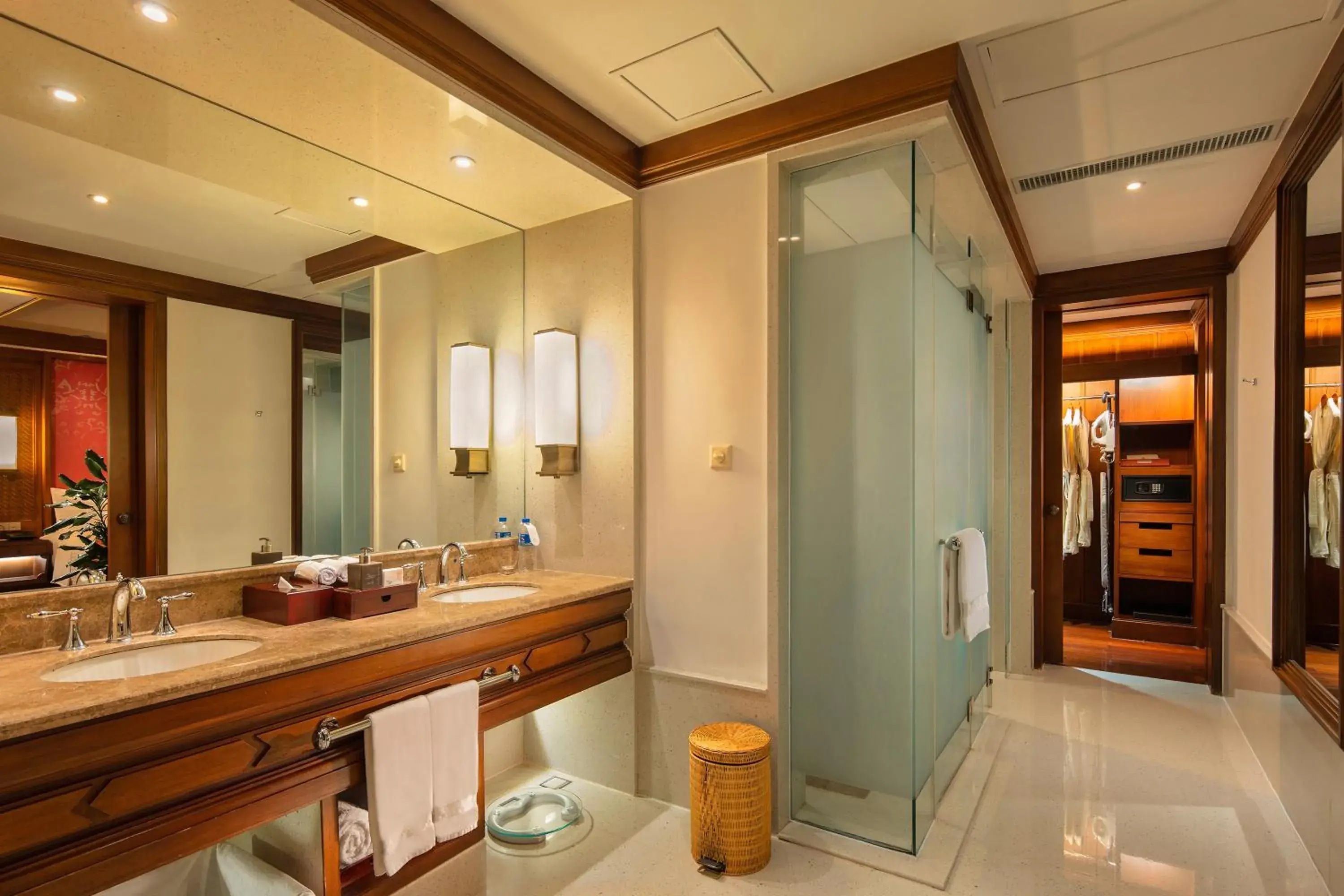 Deluxe Garden View Terrace Room (King Bed) in Anantara Xishuangbanna Resort Deluxe Garden View Terrace Room (King Bed) in Anantara Xishuangbanna Resort