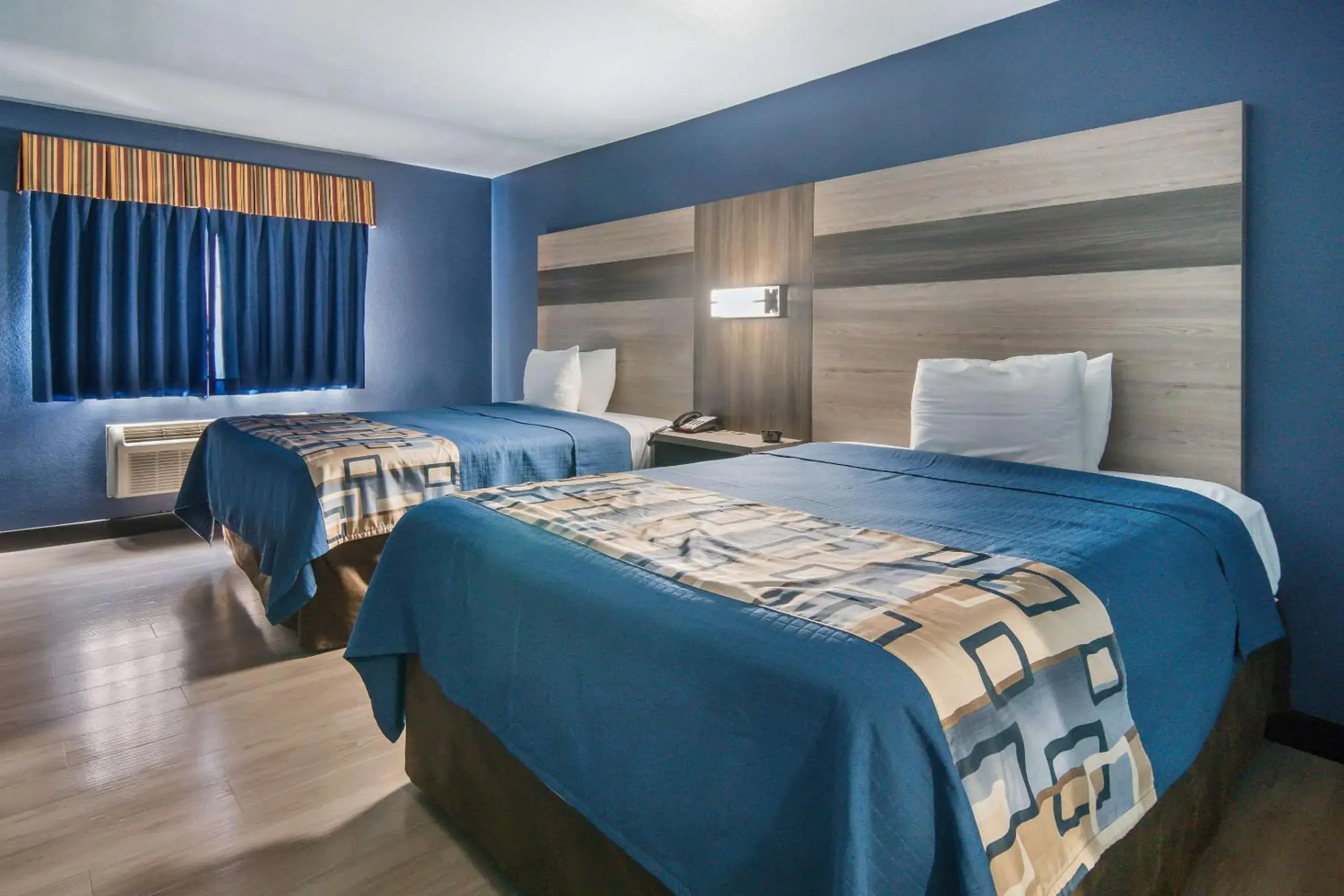 Queen Room with Two Queen Beds - Non-Smoking in Rodeway Inn Carrollton I-35E Queen Room with Two Queen Beds - Non-Smoking in Rodeway Inn Carrollton I-35E