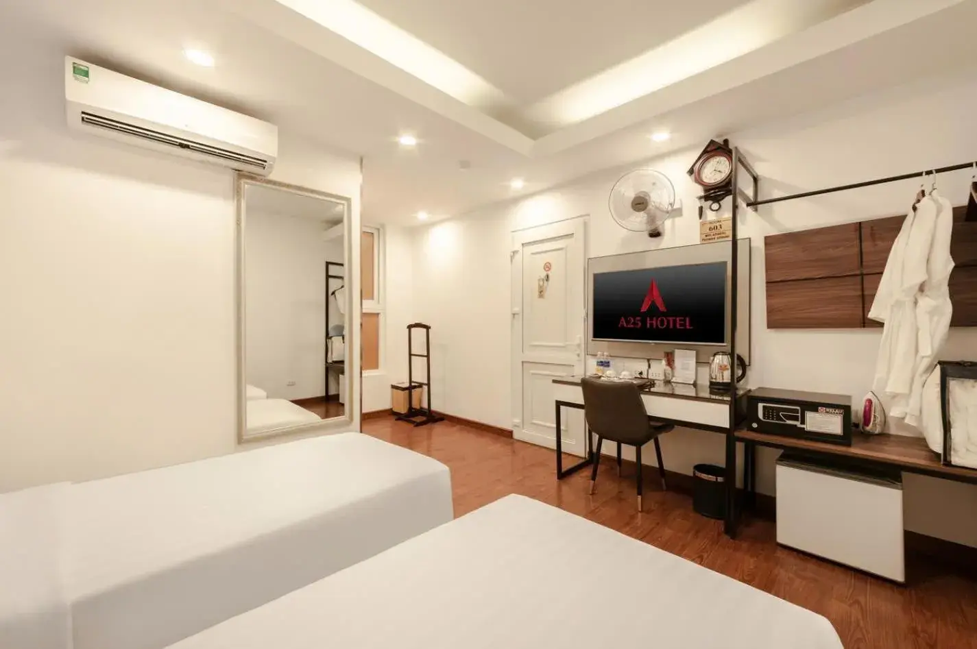 Superior Twin Room in A25 Hotel - 46 Châu Long Superior Twin Room in A25 Hotel - 46 Châu Long