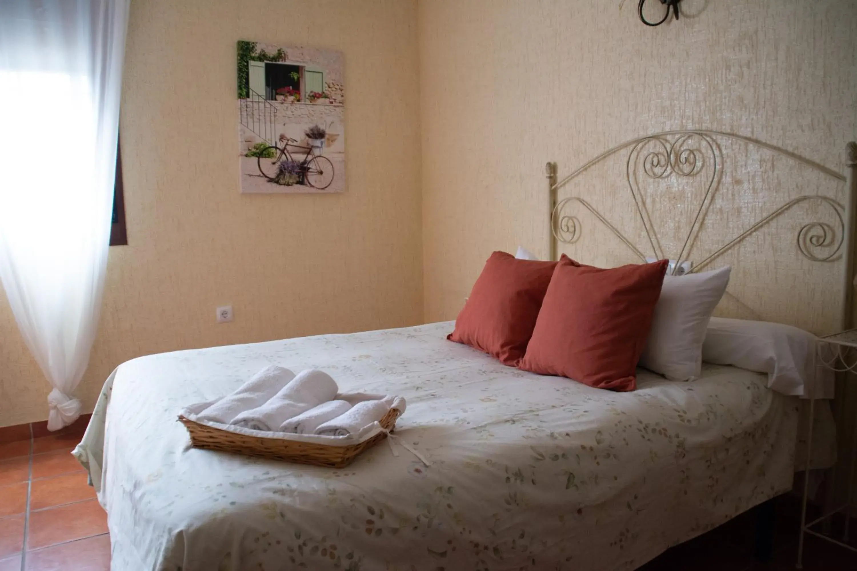 Double or Twin Room in Hostal Rural La Plata Parking Incluido Double or Twin Room in Hostal Rural La Plata Parking Incluido