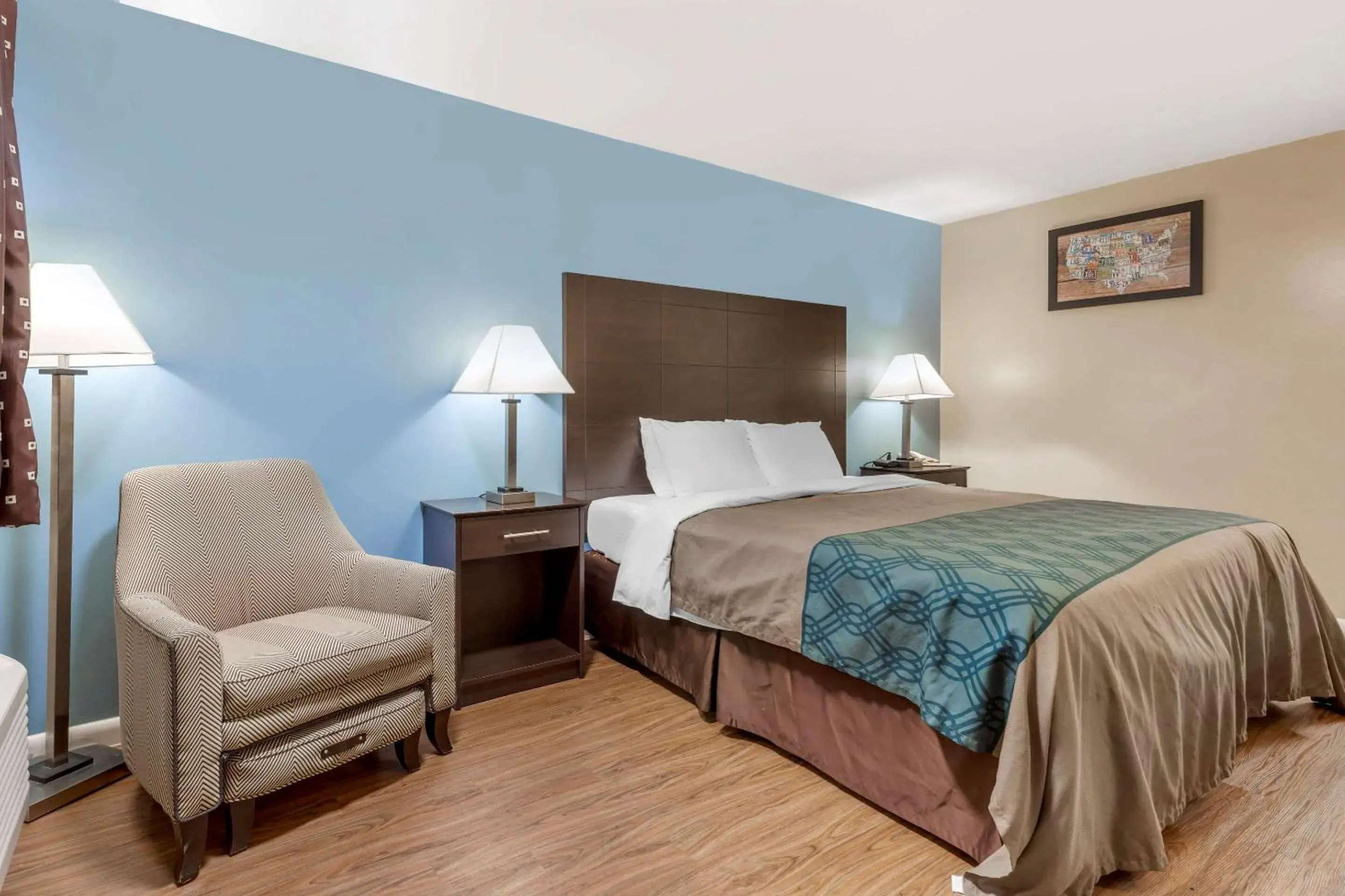 King Room - Accessible/Non-Smoking in Econo Lodge Woodstock - Shenandoah Valley I-81 King Room - Accessible/Non-Smoking in Econo Lodge Woodstock - Shenandoah Valley I-81