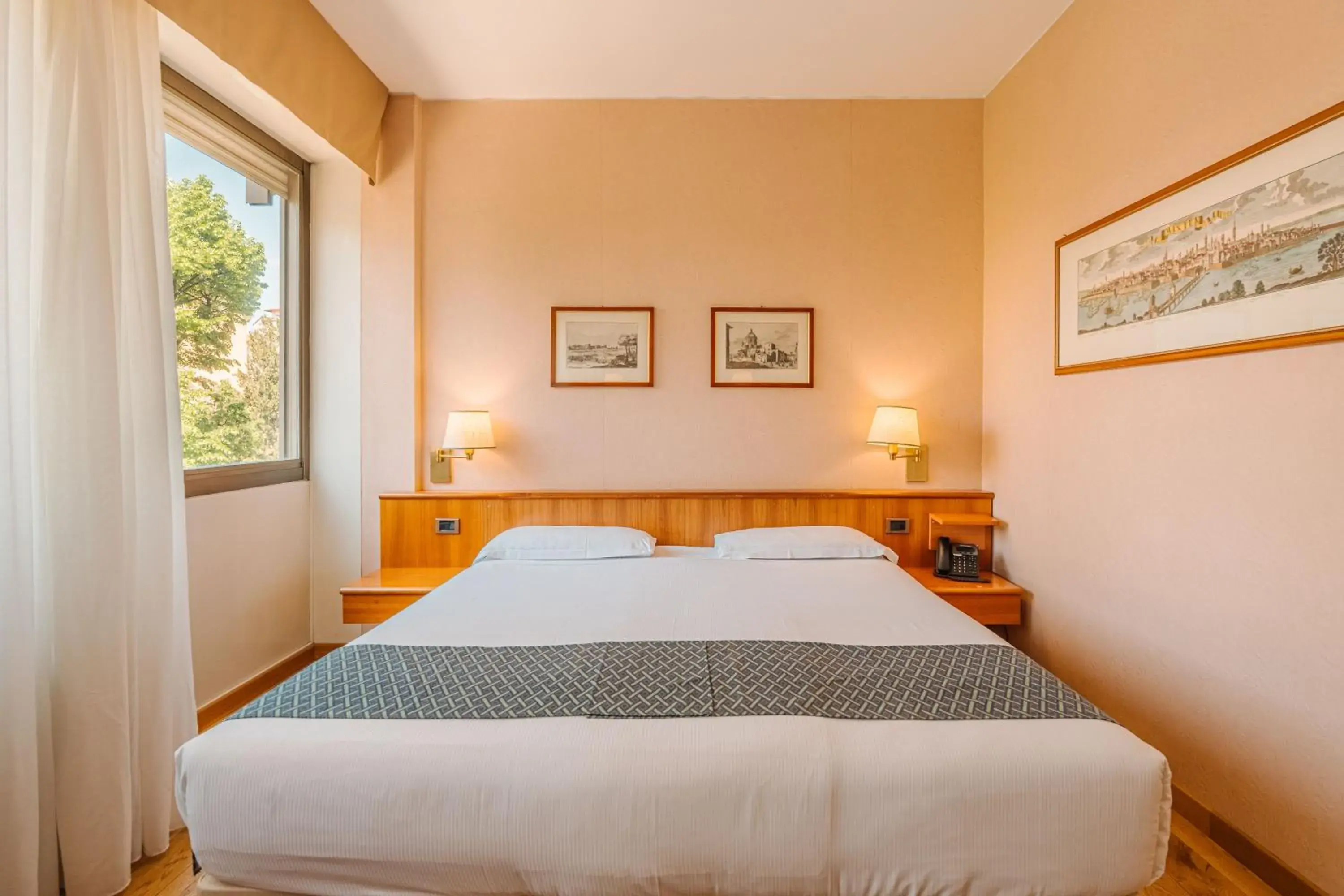 Standard Family Room in Crystal Hotel Varese Standard Family Room in Crystal Hotel Varese