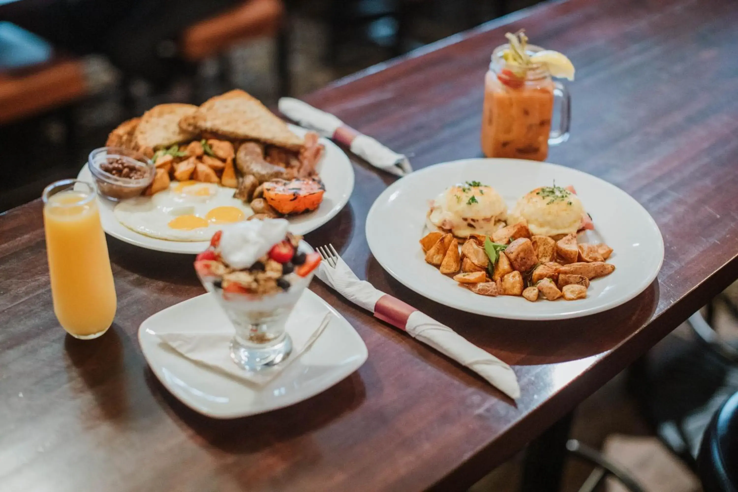 Standard Queen Room in Club Quarters Hotel Faneuil Hall, Boston Standard Queen Room in Club Quarters Hotel Faneuil Hall, Boston