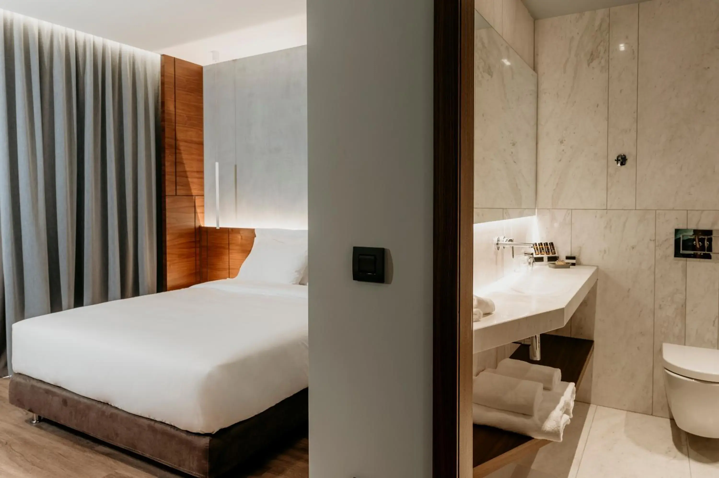 Deluxe Double Room in Aya Hotel Deluxe Double Room in Aya Hotel