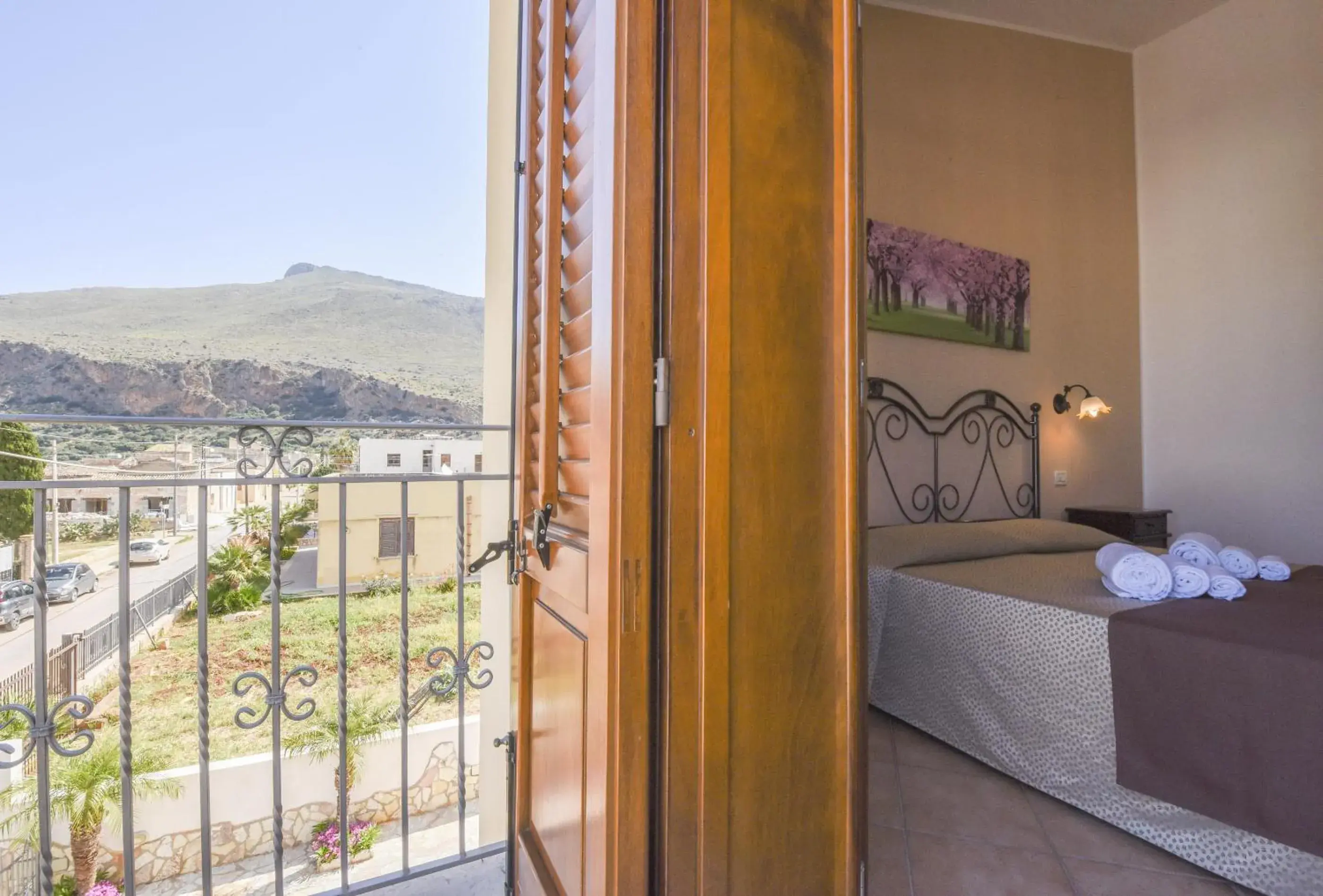 Superior Double Room with Balcony in Aurora Castelluzzo Superior Double Room with Balcony in Aurora Castelluzzo