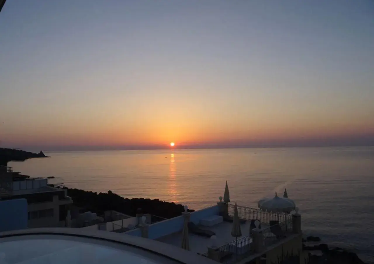 Superior Double Room with Sea View in B&B Acireale - Il Cavalluccio Marino Fronte Mare Superior Double Room with Sea View in B&B Acireale - Il Cavalluccio Marino Fronte Mare