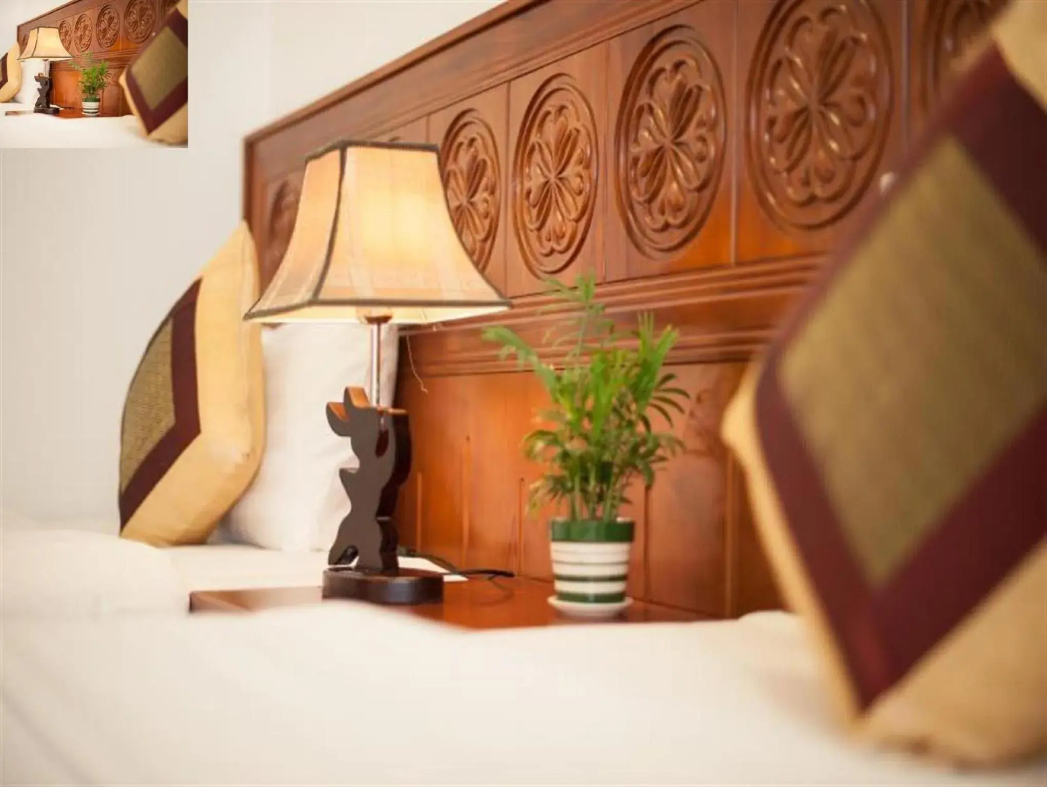 Deluxe Double or Twin Room with Lake View in Lefoyer Hotel Deluxe Double or Twin Room with Lake View in Lefoyer Hotel