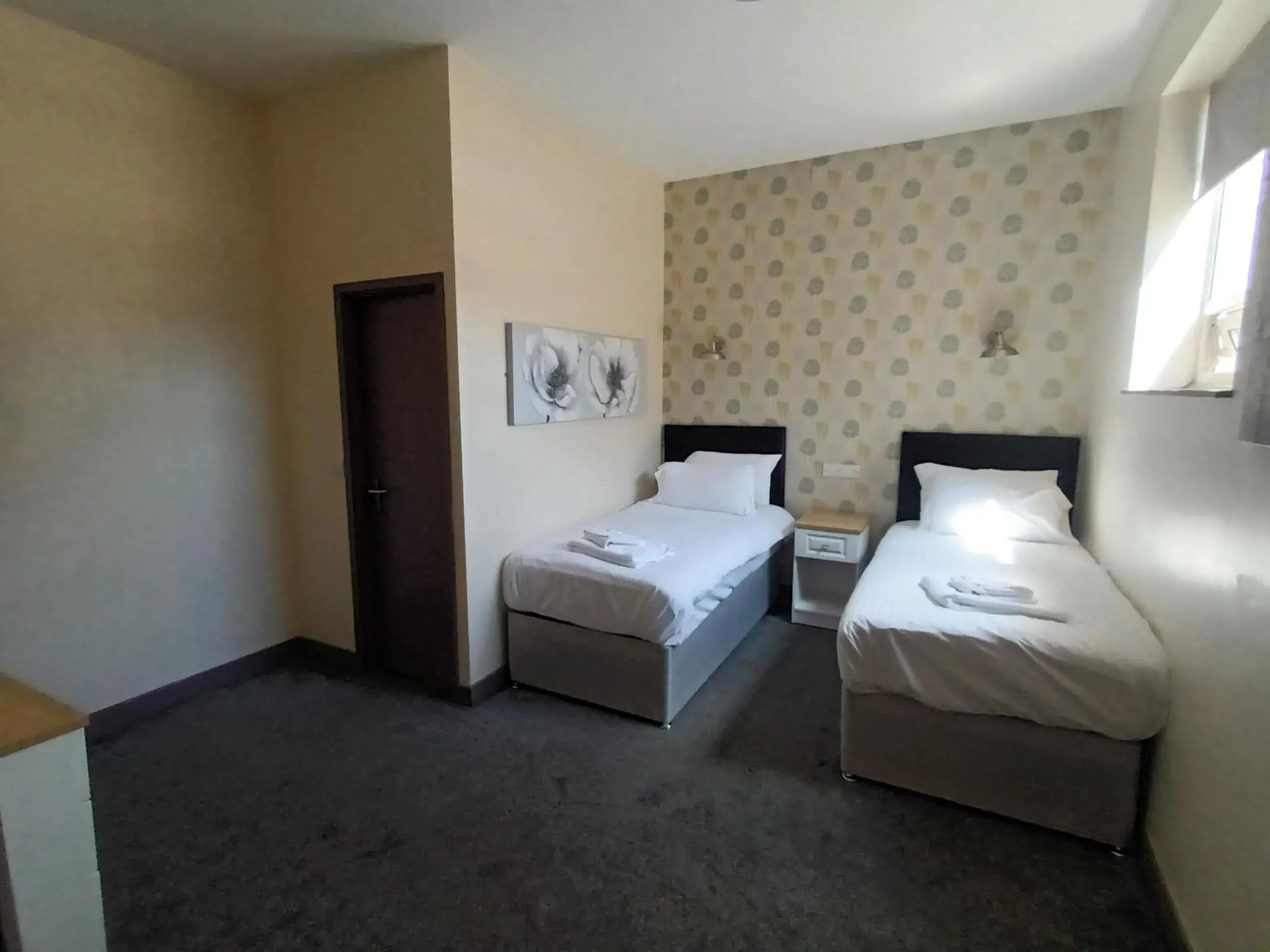 Budget Twin Room in The Saltley Inn Budget Twin Room in The Saltley Inn