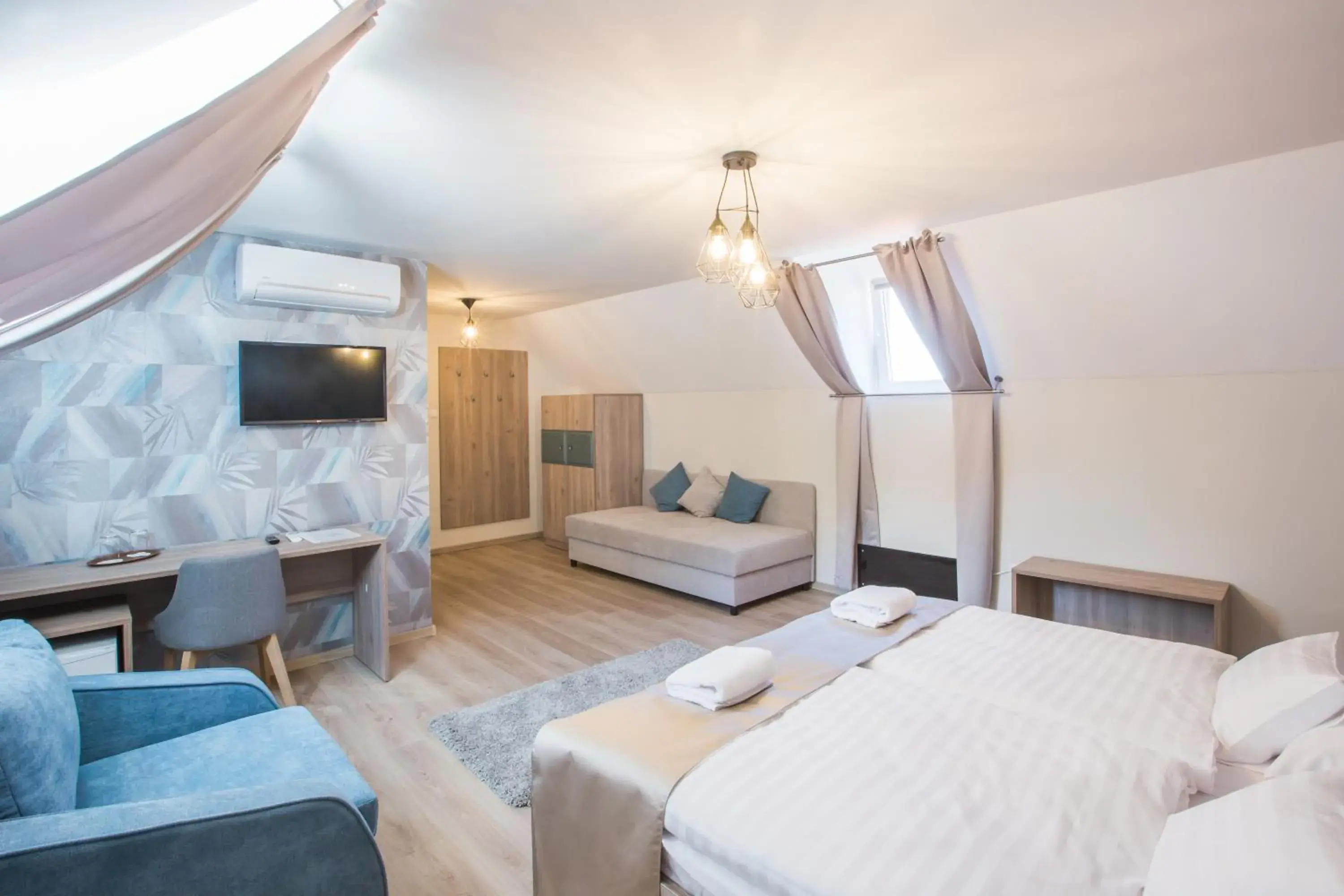 Superior Triple Room in Fogadó a Két Tölgyfához Superior Triple Room in Fogadó a Két Tölgyfához