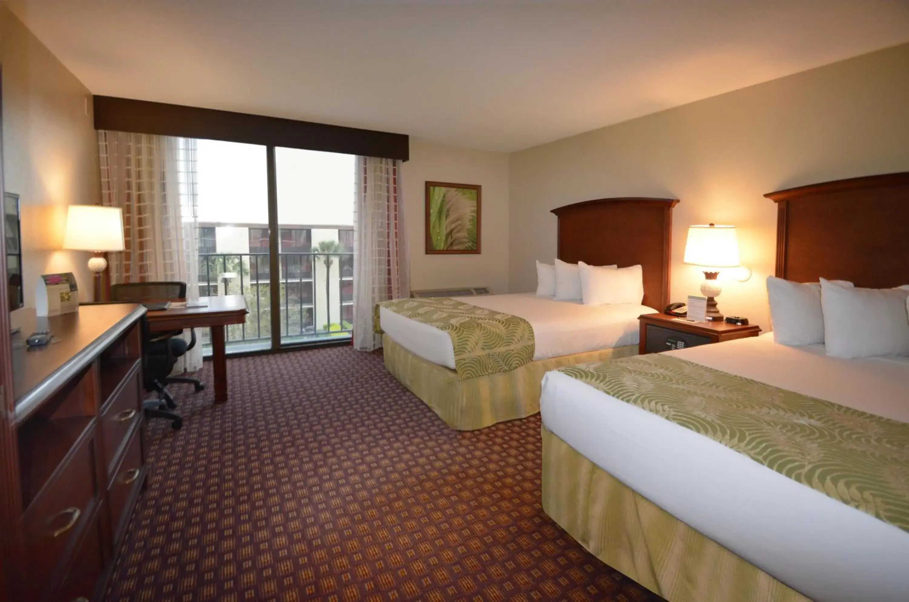 Deluxe Double Room with Two Double Beds in Rosen Inn Closest to Universal Deluxe Double Room with Two Double Beds in Rosen Inn Closest to Universal