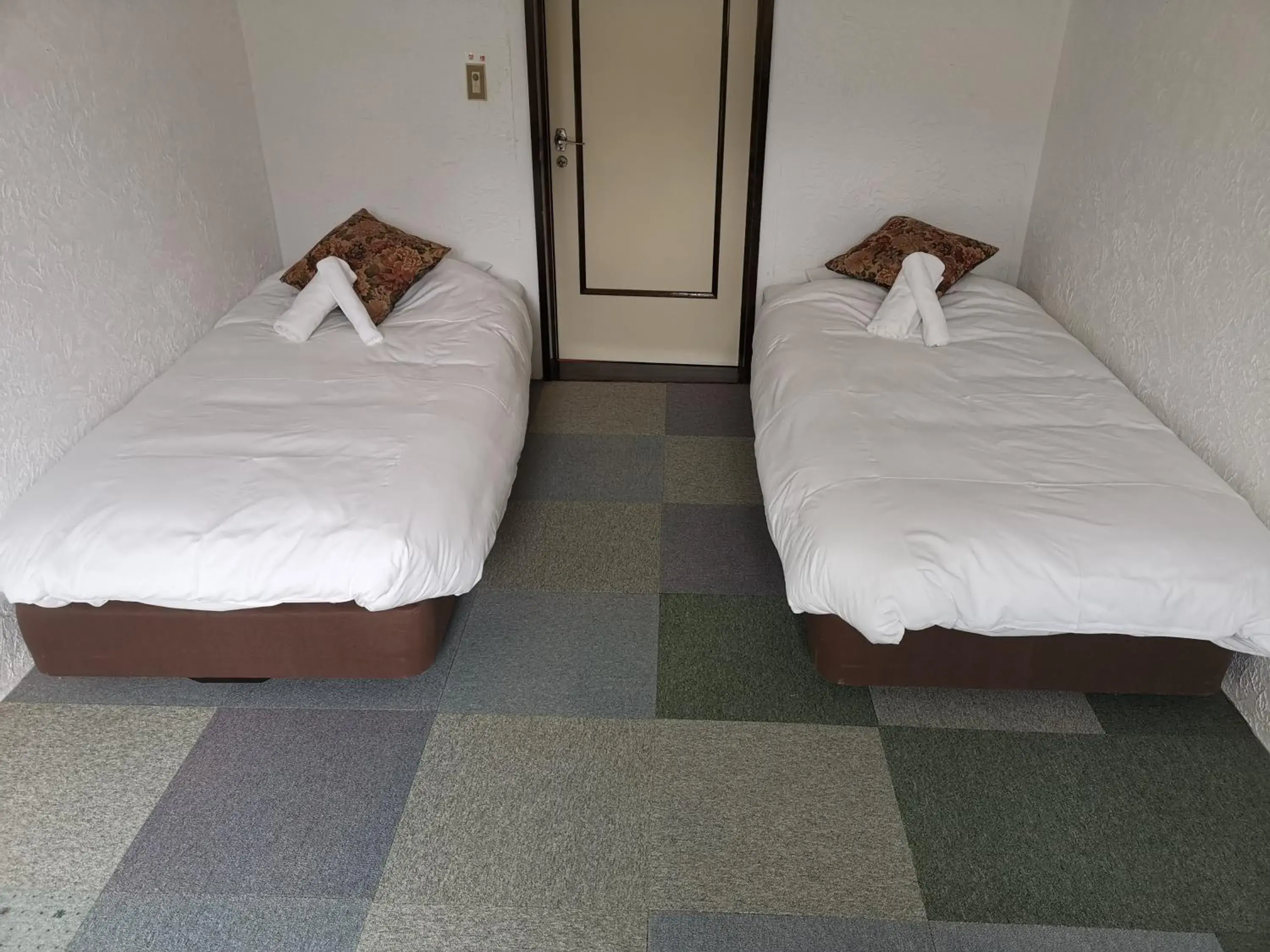 Double Room with Shared Toilet in Hakuba Powder Republic Double Room with Shared Toilet in Hakuba Powder Republic