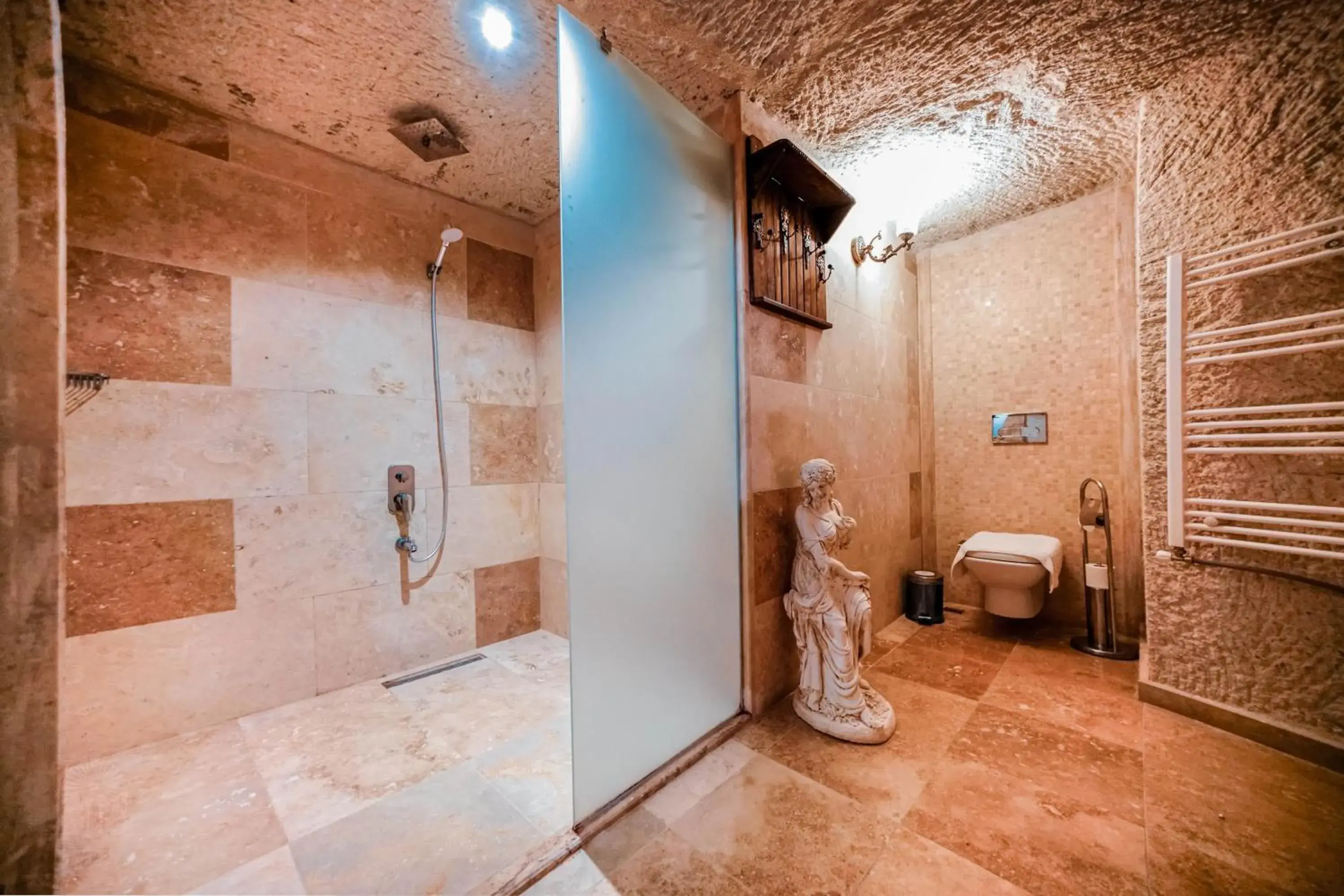 Deluxe Double Room in Zeus Cave Suites Deluxe Double Room in Zeus Cave Suites