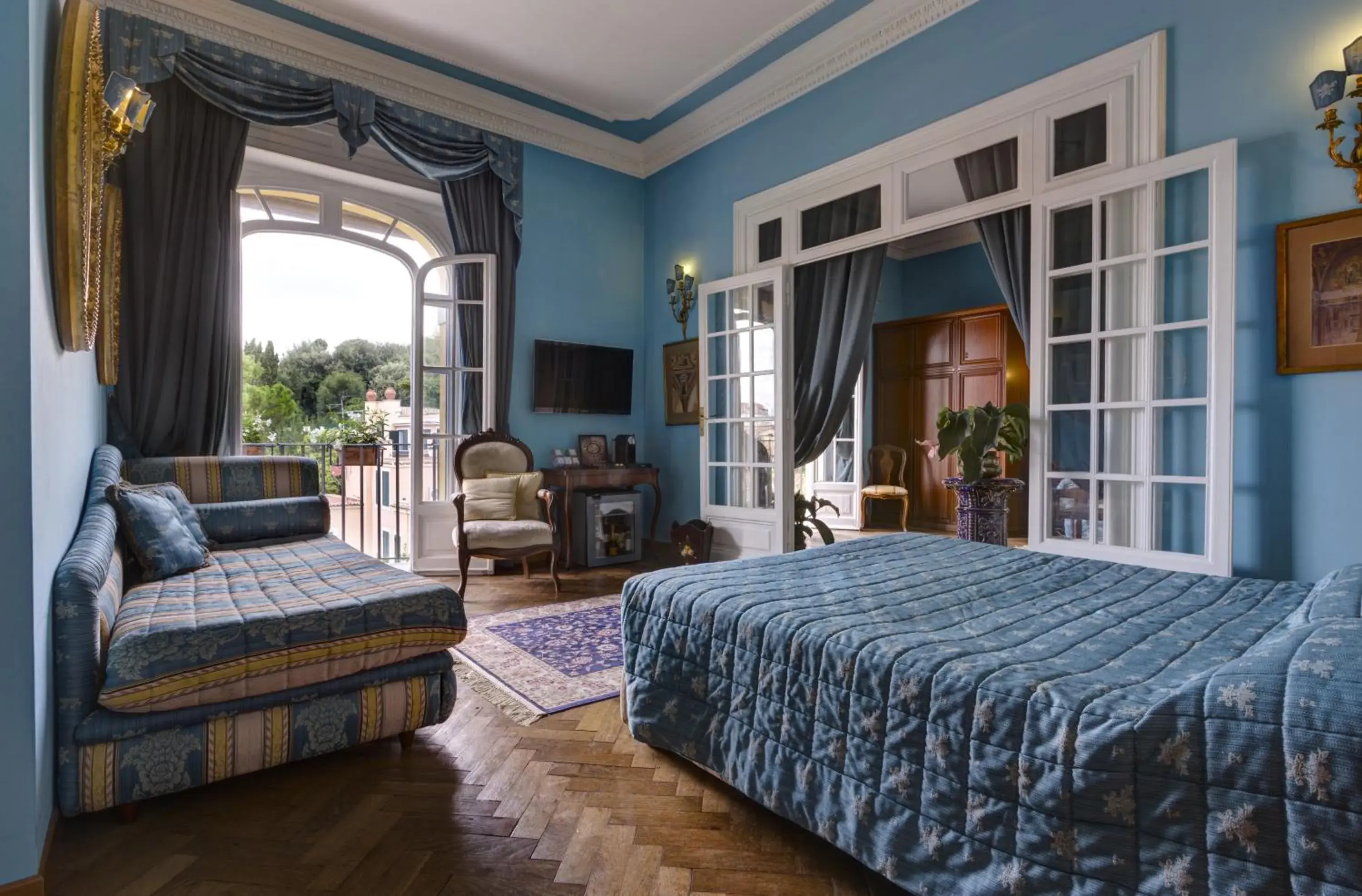 Superior Suite in Episcopo Lipinsky Luxury Suites Superior Suite in Episcopo Lipinsky Luxury Suites