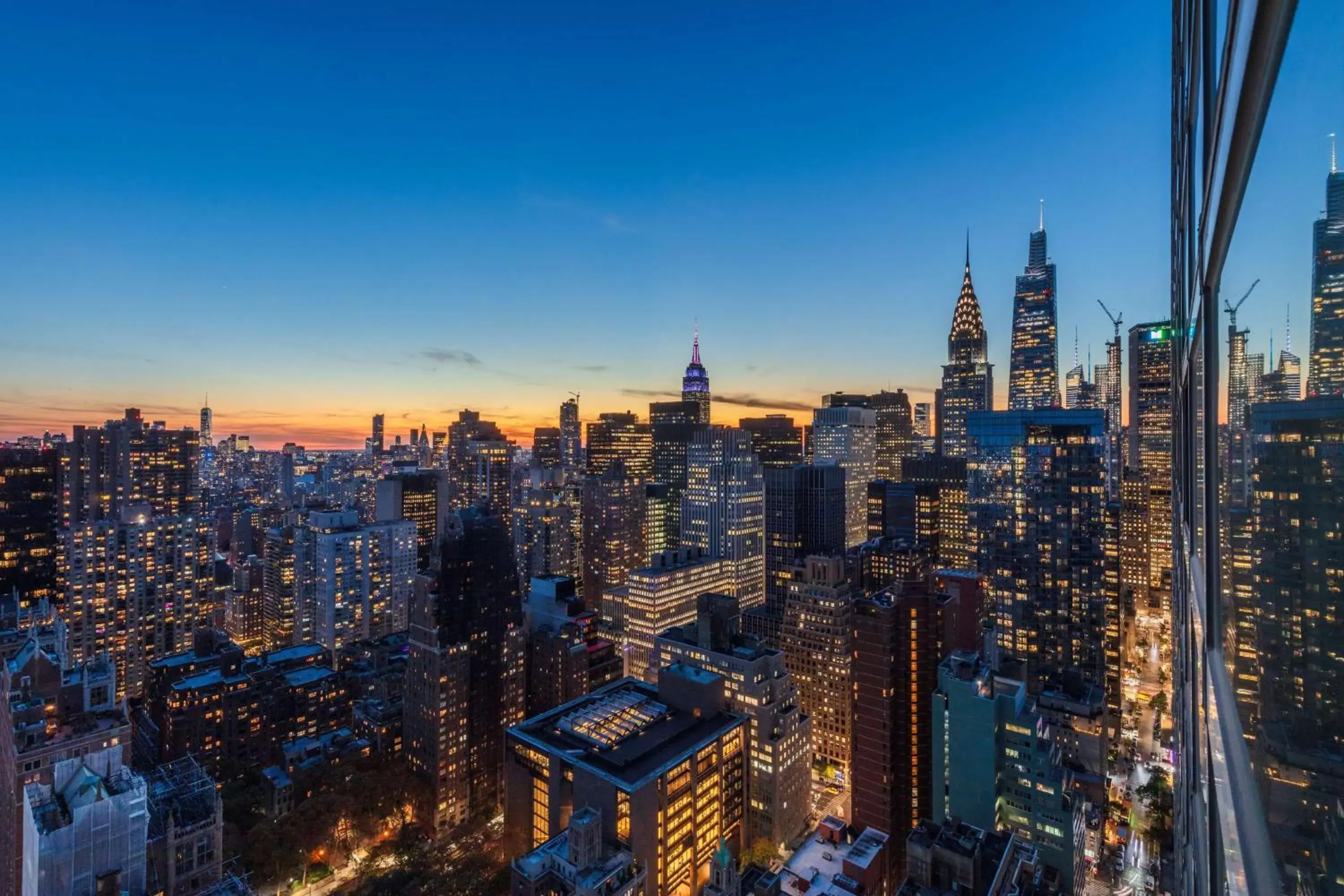 Royal One-Bedroom Duplex King Suite in Millennium Hilton New York One UN Plaza Royal One-Bedroom Duplex King Suite in Millennium Hilton New York One UN Plaza