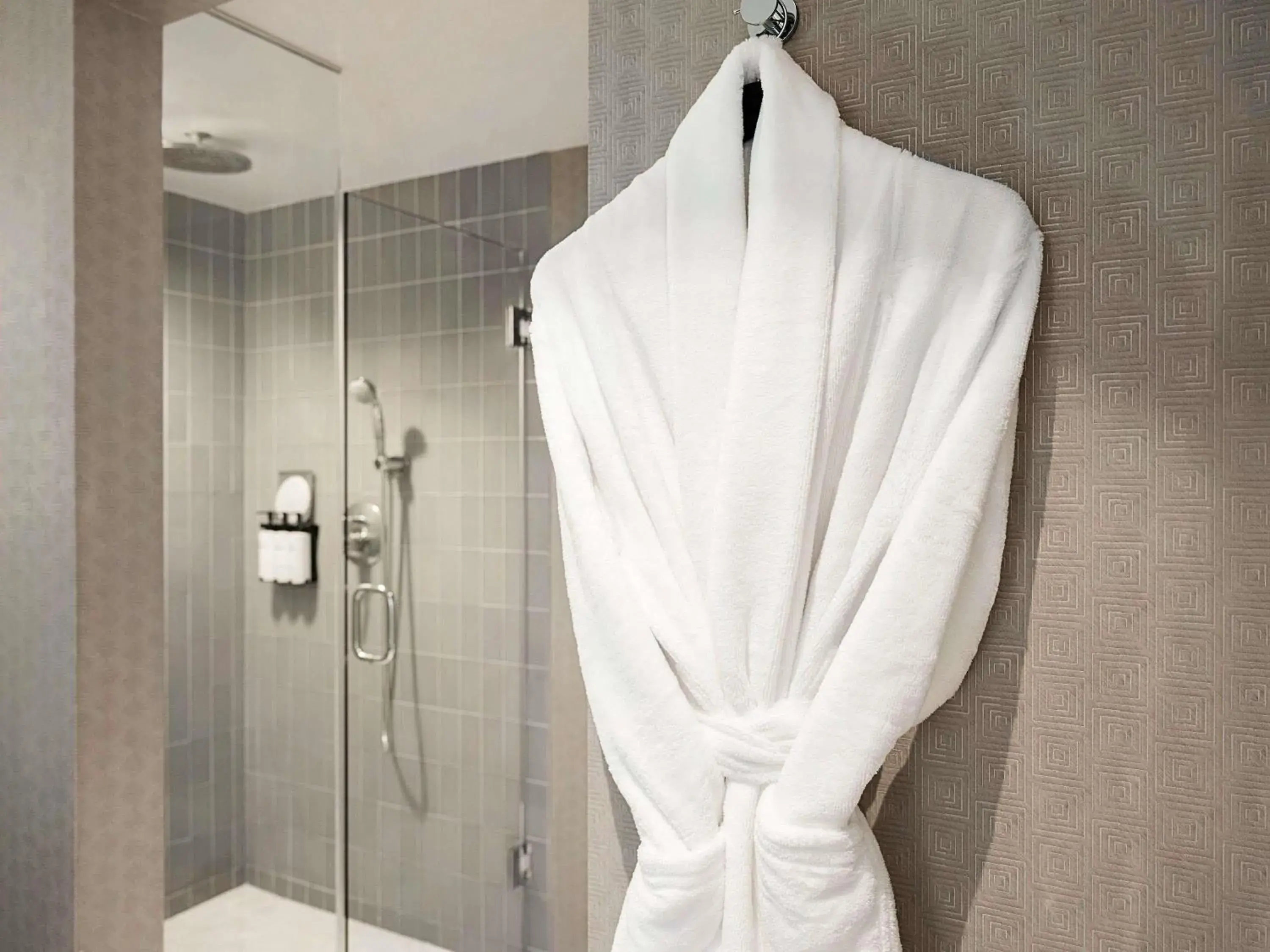 Beverly Luxury Room, 1 king-size bed, Beverly Blvd View in Hotel Sofitel Los Angeles at Beverly Hills Beverly Luxury Room, 1 king-size bed, Beverly Blvd View in Hotel Sofitel Los Angeles at Beverly Hills