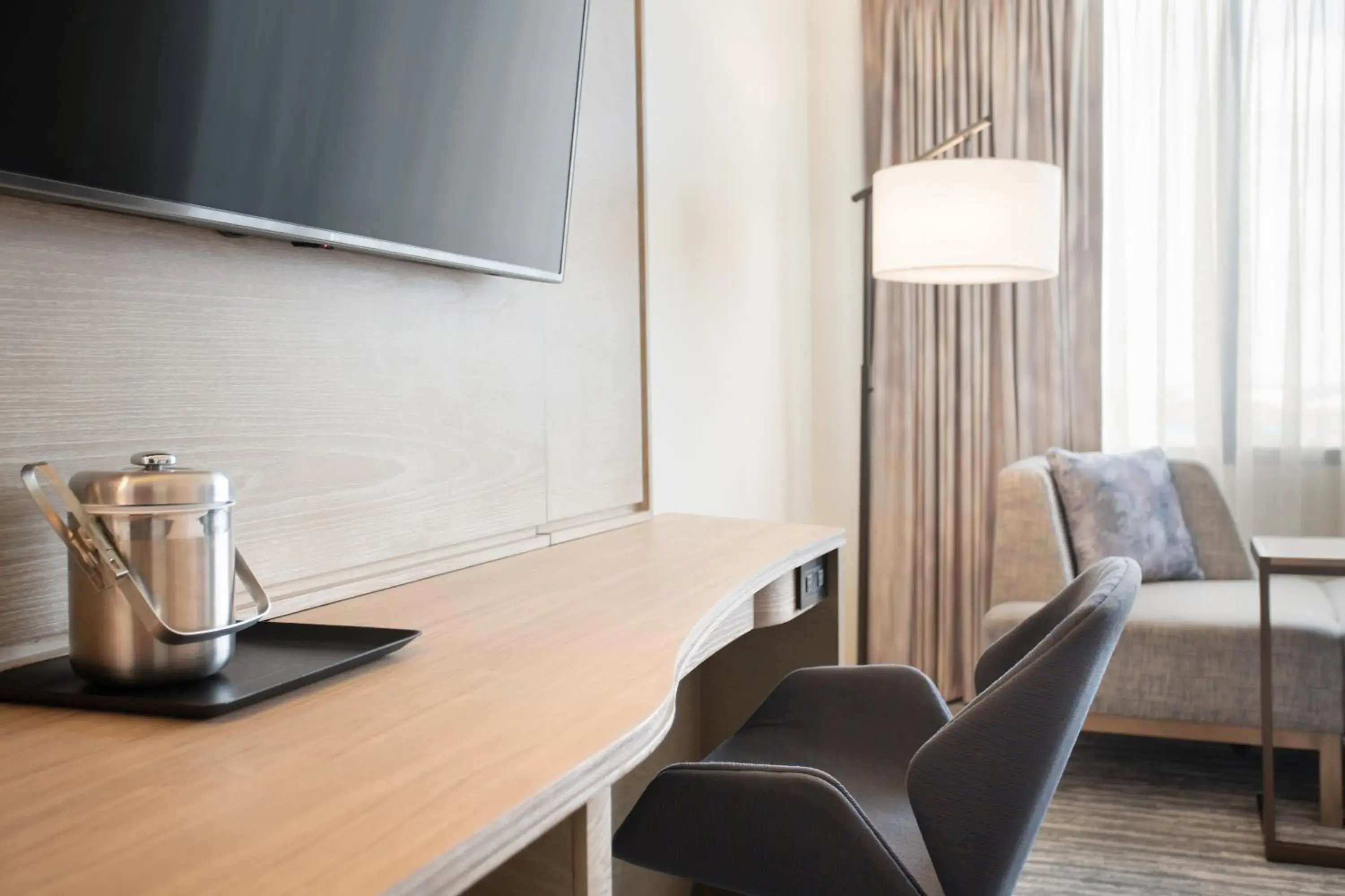 Traditional, Guest room, 1 King in The Westin Atlanta Airport Traditional, Guest room, 1 King in The Westin Atlanta Airport