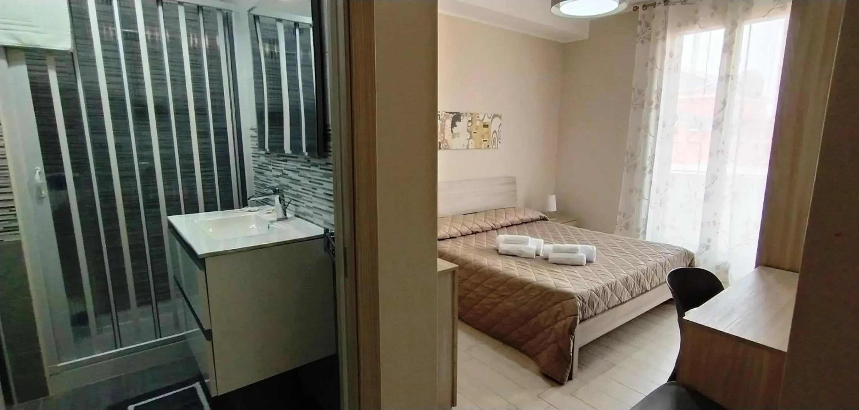 Double Room with Private Bathroom in Giliberto Rooms Double Room with Private Bathroom in Giliberto Rooms