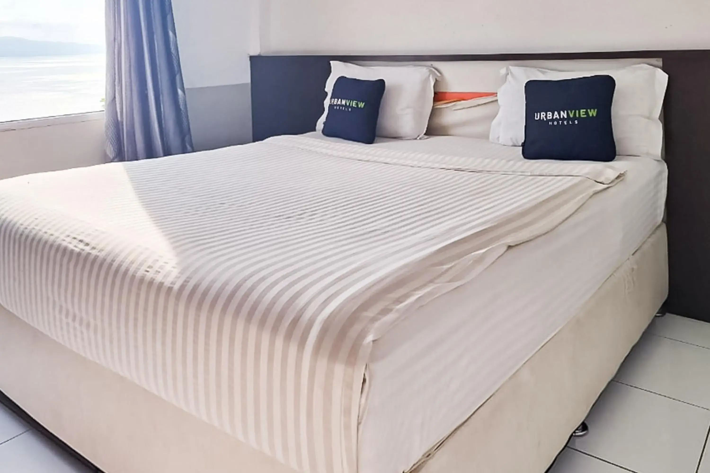 Standard Double Room - single occupancy in Urbanview Hotel Gapura Parapat by RedDoorz Standard Double Room - single occupancy in Urbanview Hotel Gapura Parapat by RedDoorz