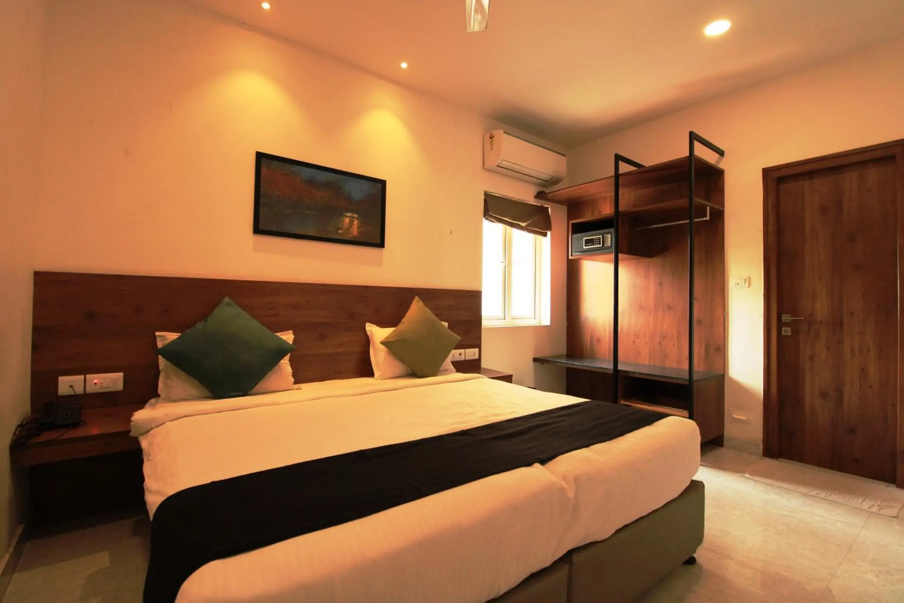 Deluxe Double Room - single occupancy in Arunaa Inn Airport Hotel,Chennai Deluxe Double Room - single occupancy in Arunaa Inn Airport Hotel,Chennai
