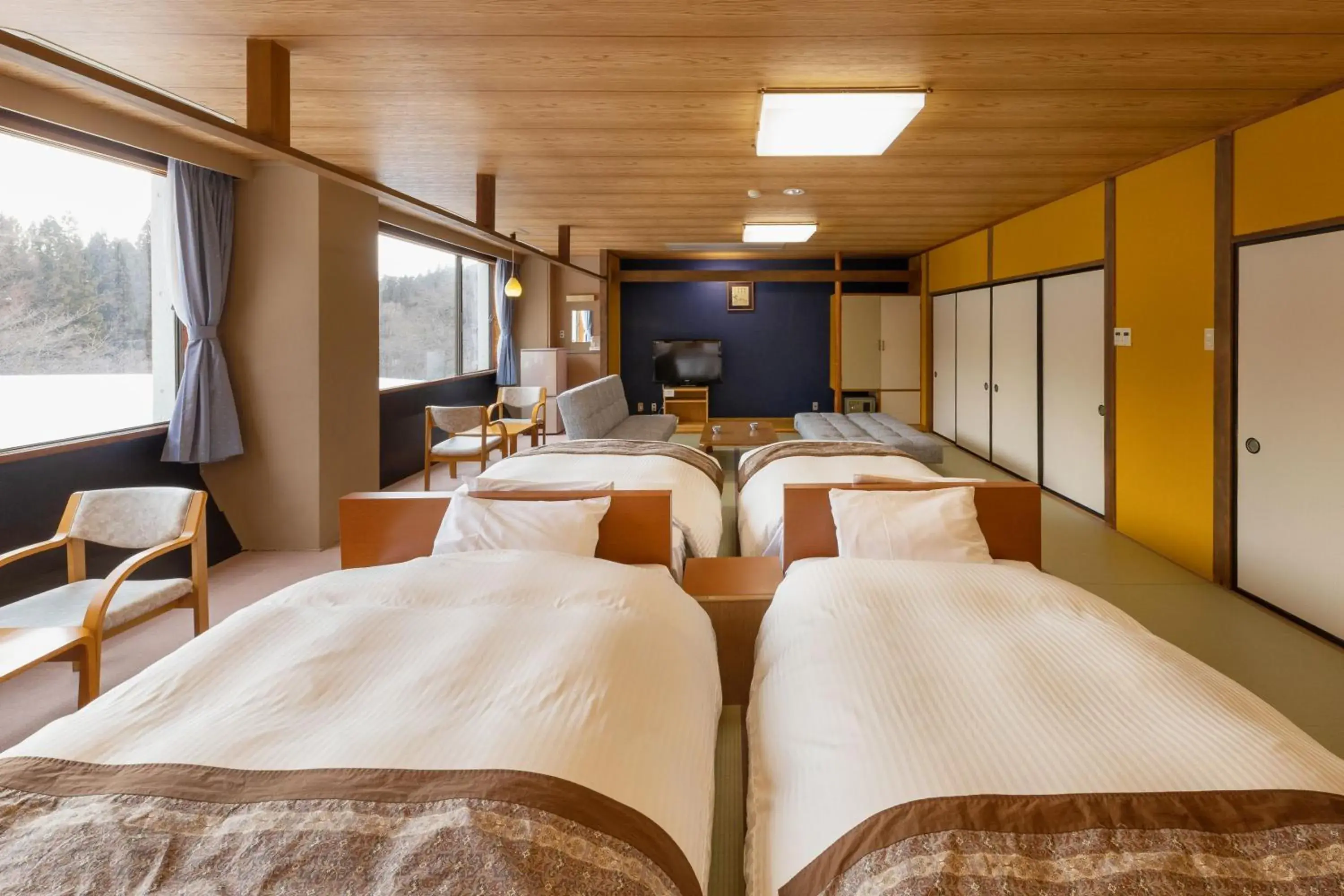Japanese-Style Quadruple Room with Bed -The Main - Non-Smoking in Takamiya Hotel Bonari no Mori Japanese-Style Quadruple Room with Bed -The Main - Non-Smoking in Takamiya Hotel Bonari no Mori