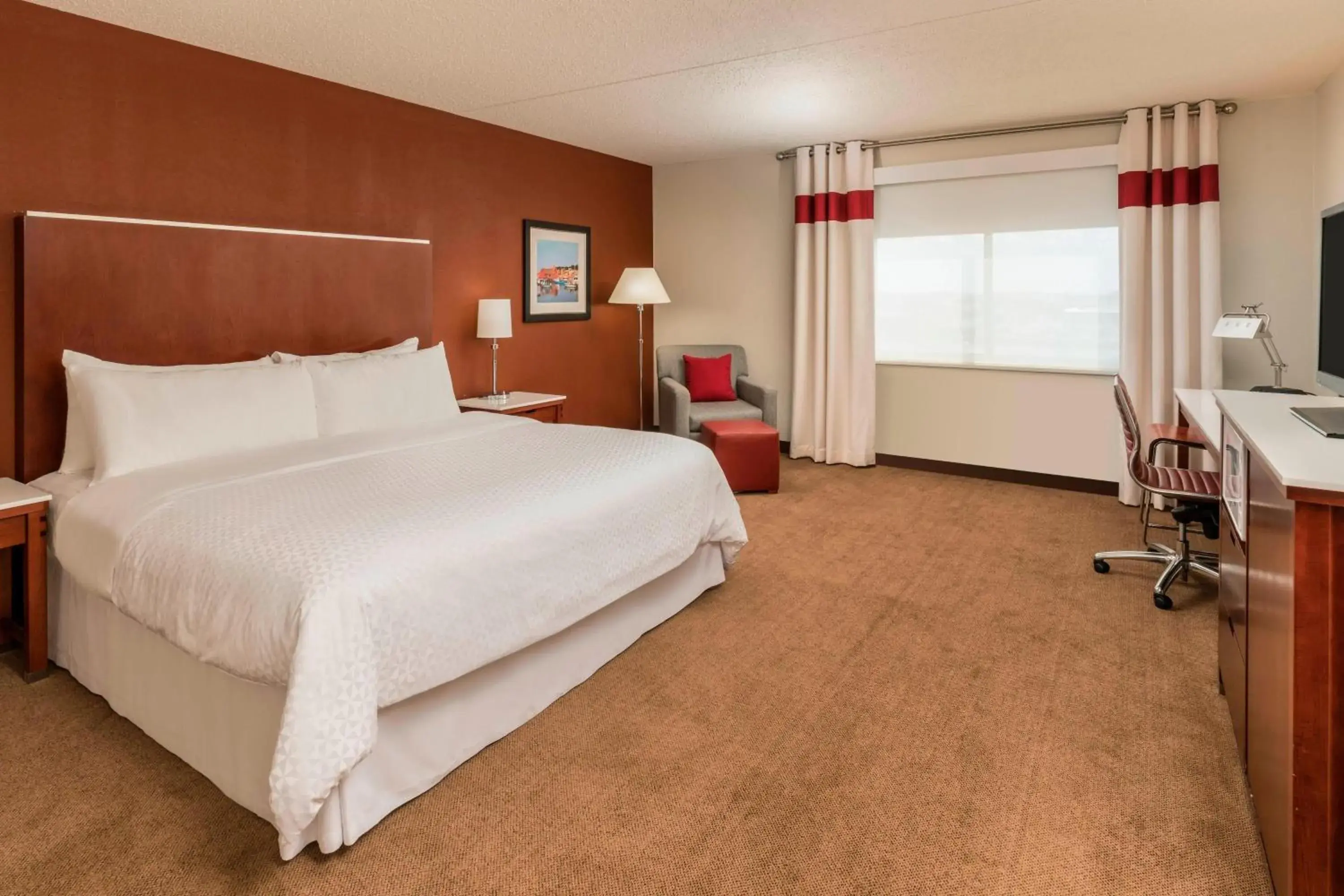 Guest Room, 1 King in Four Points by Sheraton Boston Logan Airport Revere Guest Room, 1 King in Four Points by Sheraton Boston Logan Airport Revere