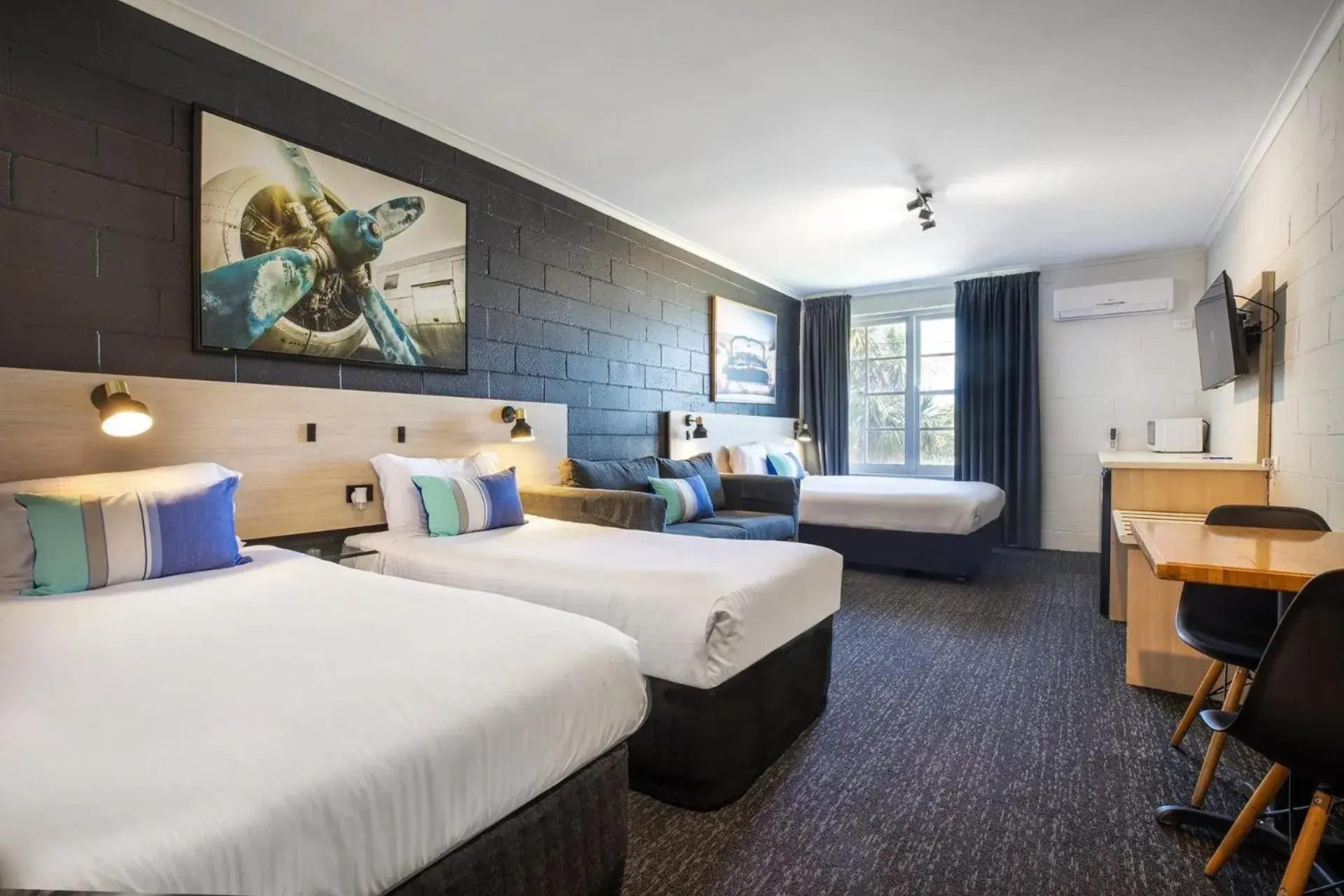 Family Room in The Mulgrave Motel Family Room in The Mulgrave Motel