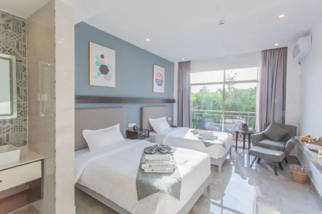 Deluxe Twin Room in Bohol Panglao Begonia Resort Deluxe Twin Room in Bohol Panglao Begonia Resort