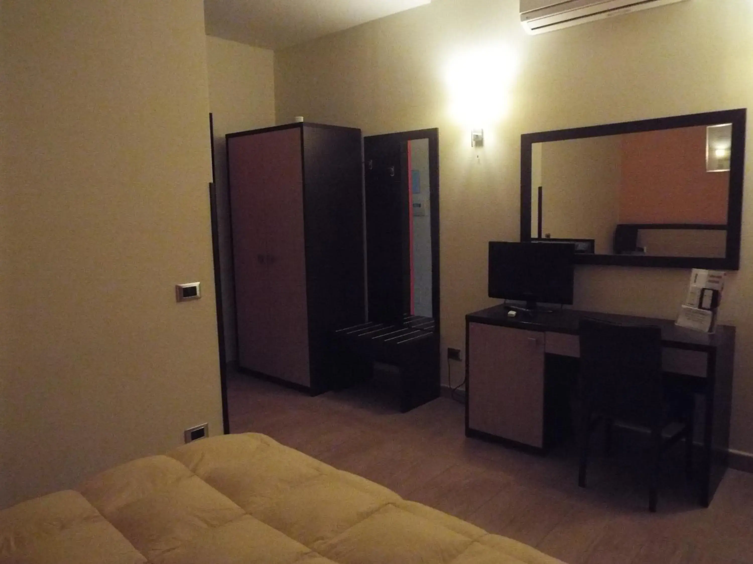 Double or Twin Room with Balcony - single occupancy in Hotel Hermitage Double or Twin Room with Balcony - single occupancy in Hotel Hermitage