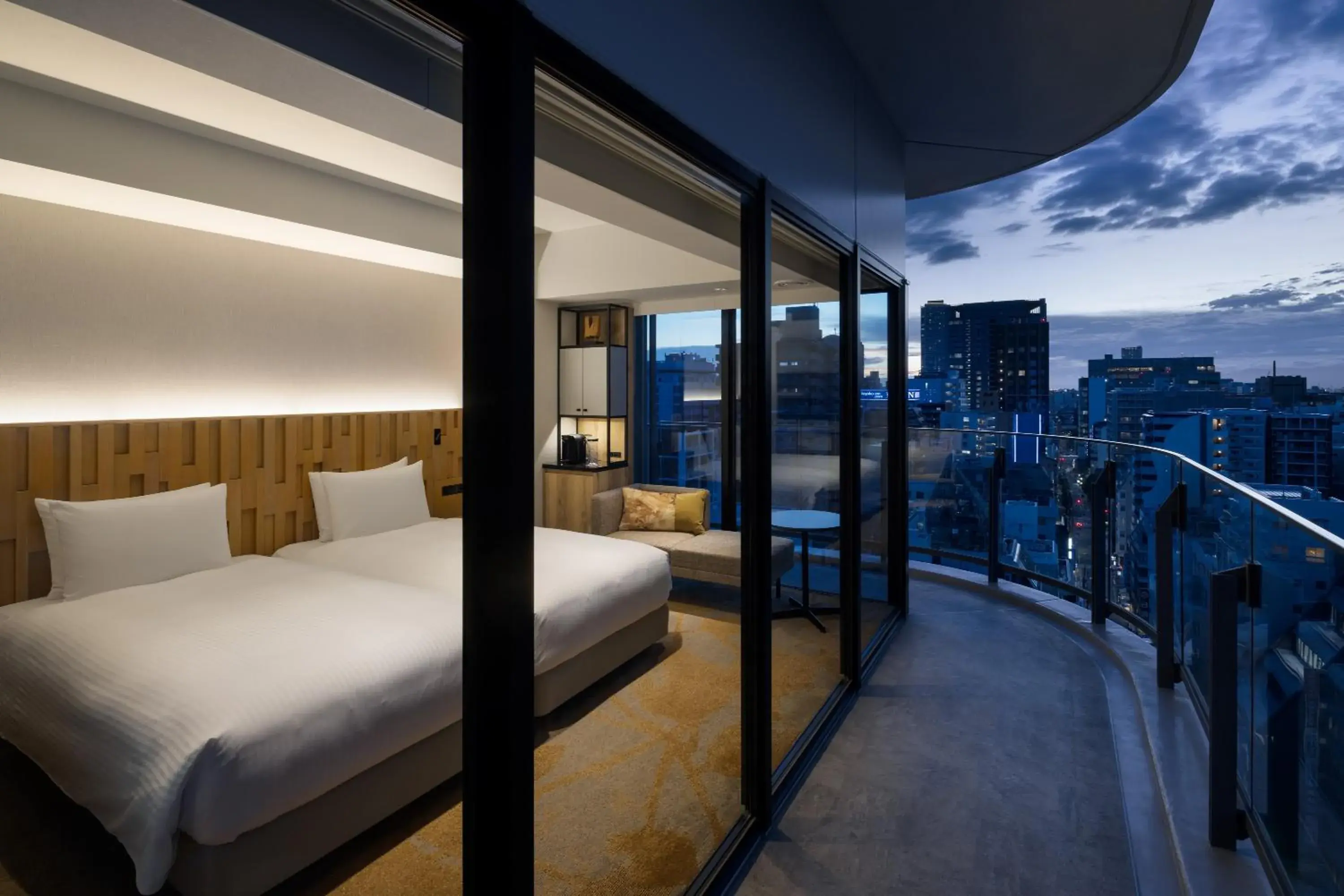 (3rd-8th Floor) Standard Floor Corner Twin Room with Wide View in Miyako City Osaka Hommachi (3rd-8th Floor) Standard Floor Corner Twin Room with Wide View in Miyako City Osaka Hommachi