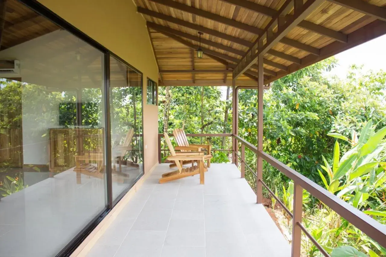 Deluxe Bungalow with Sea View in Drake Bay Greenleaf Deluxe Bungalow with Sea View in Drake Bay Greenleaf