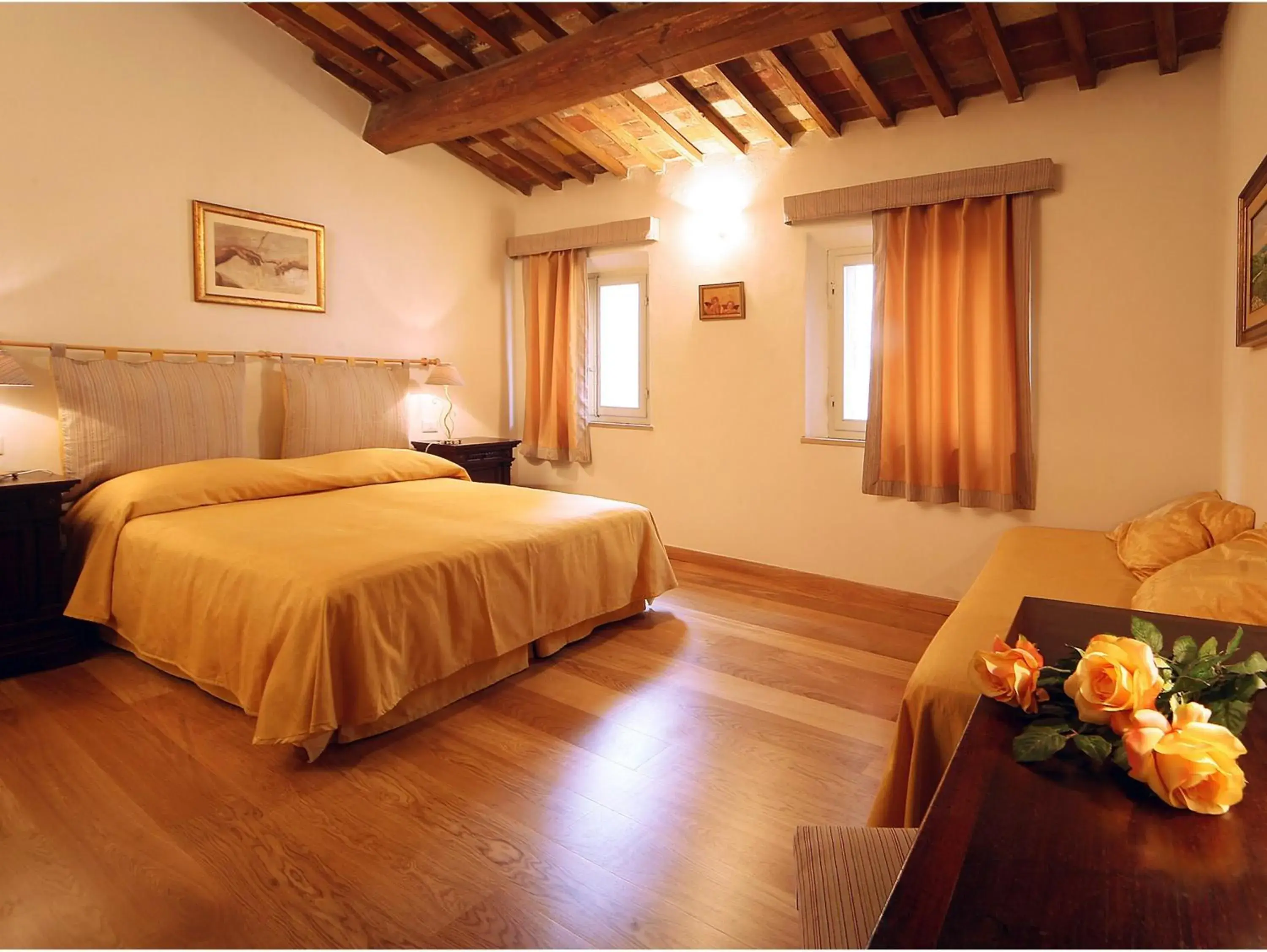 Classic Triple Room in Casacenti B&B Classic Triple Room in Casacenti B&B