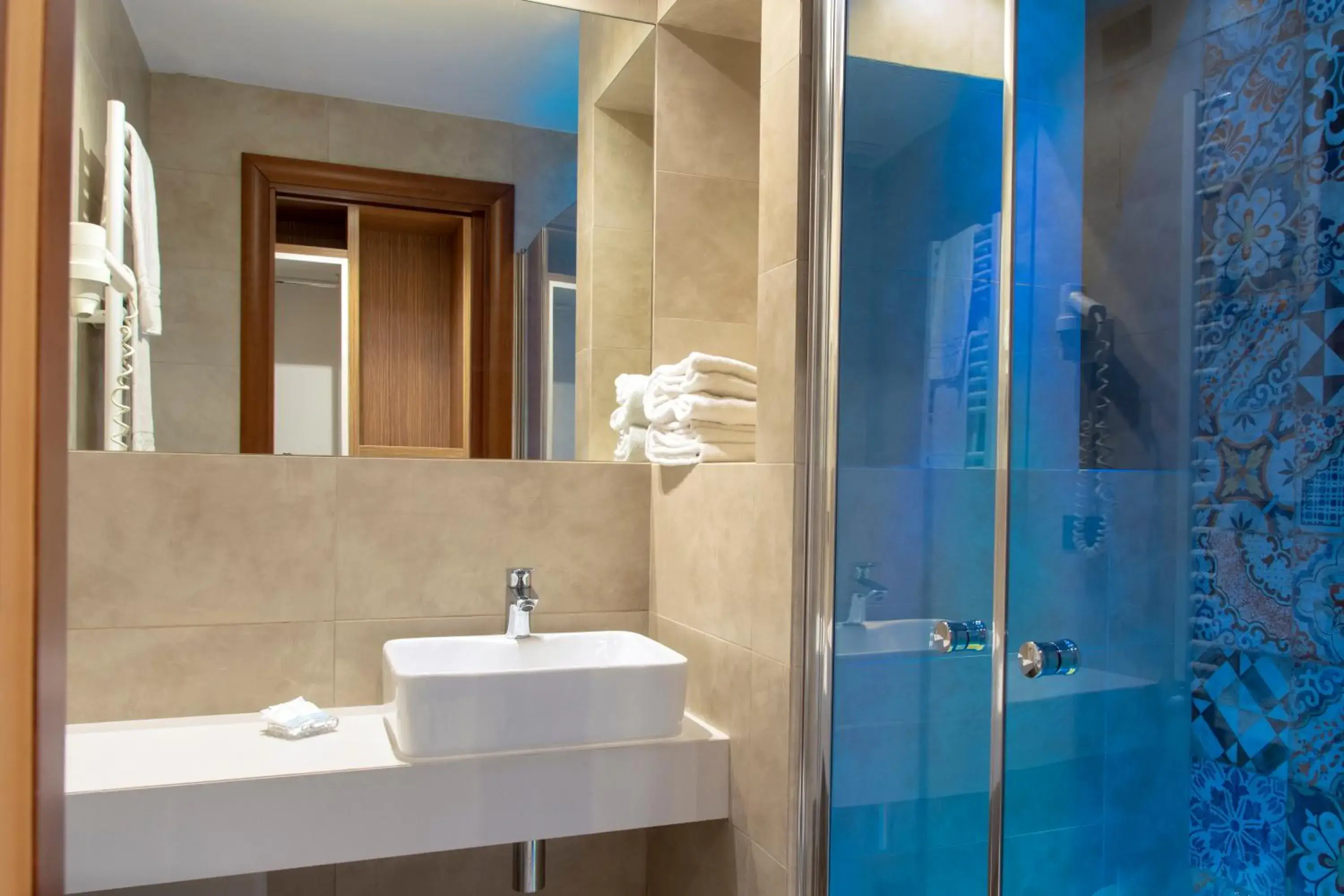 Deluxe Quadruple Room in Hotel Miramare Deluxe Quadruple Room in Hotel Miramare