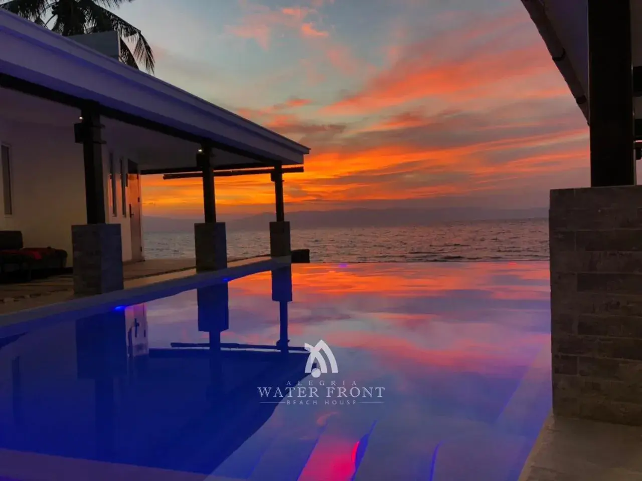 Superior Double or Twin Room with Sea View in Alegria Water Front Beach House Superior Double or Twin Room with Sea View in Alegria Water Front Beach House